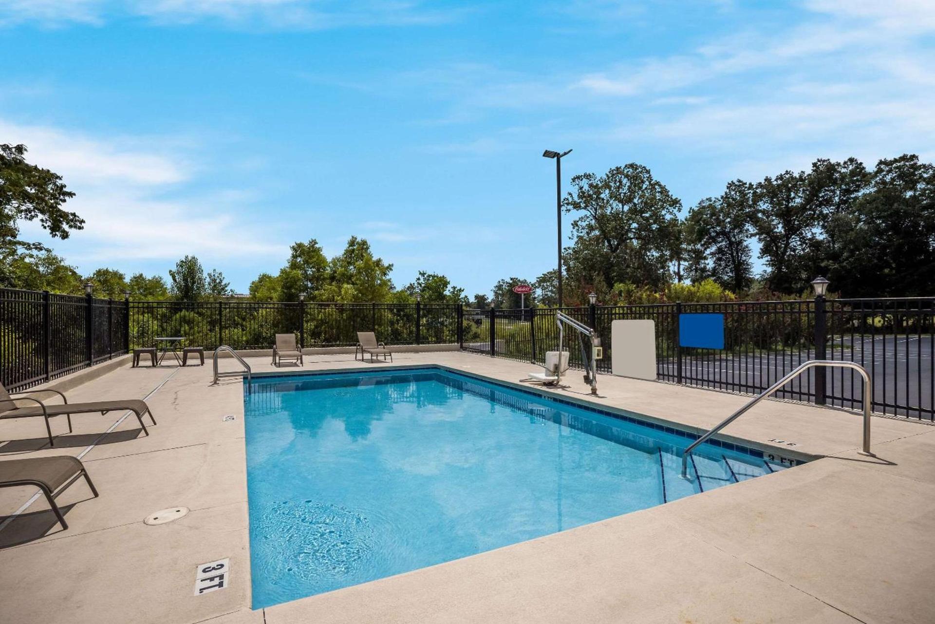 Comfort Inn & Suites Midway - Tallahassee West photo 31