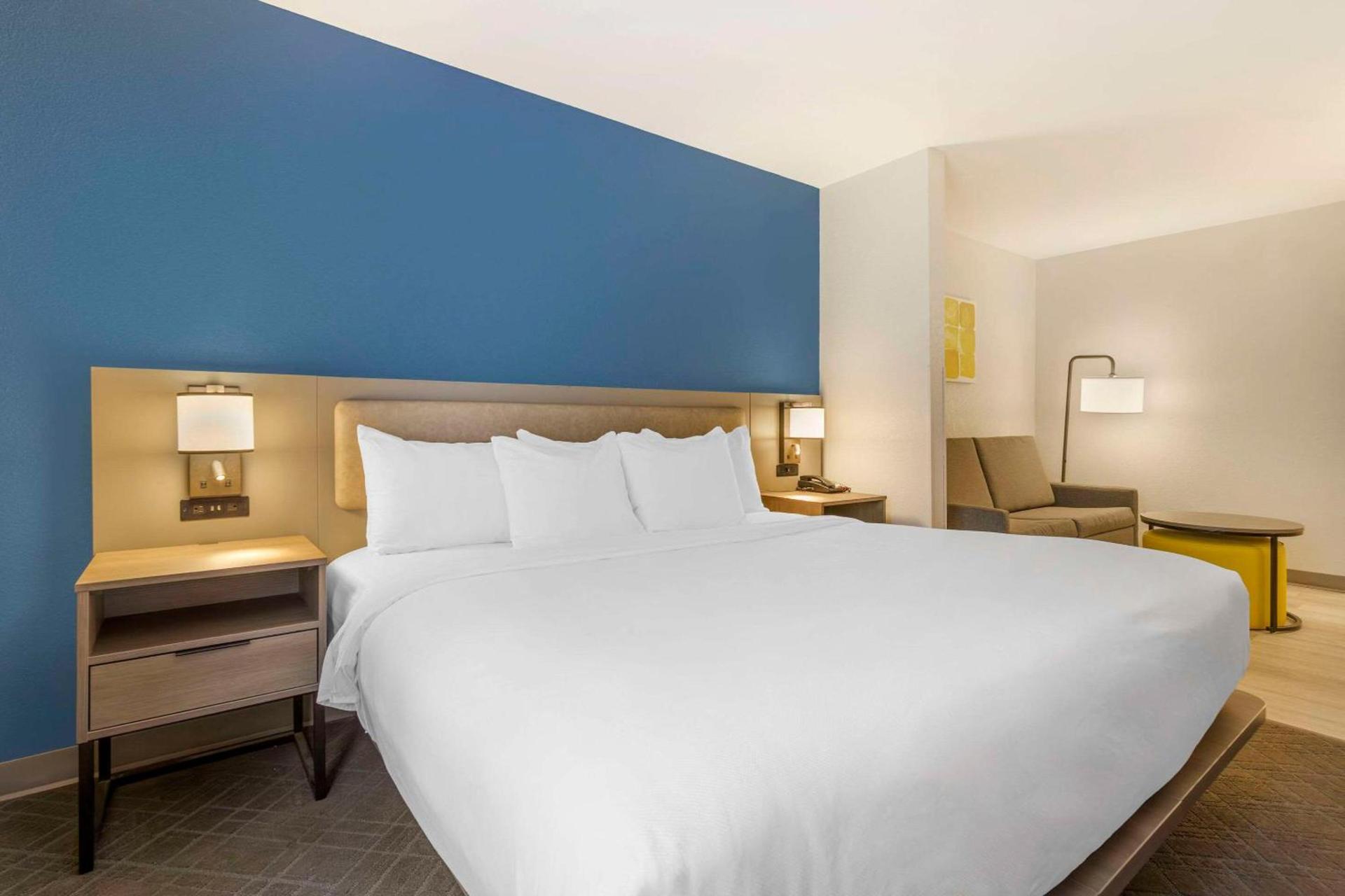 Comfort Suites Columbia Northeast - Fort Jackson photo 13
