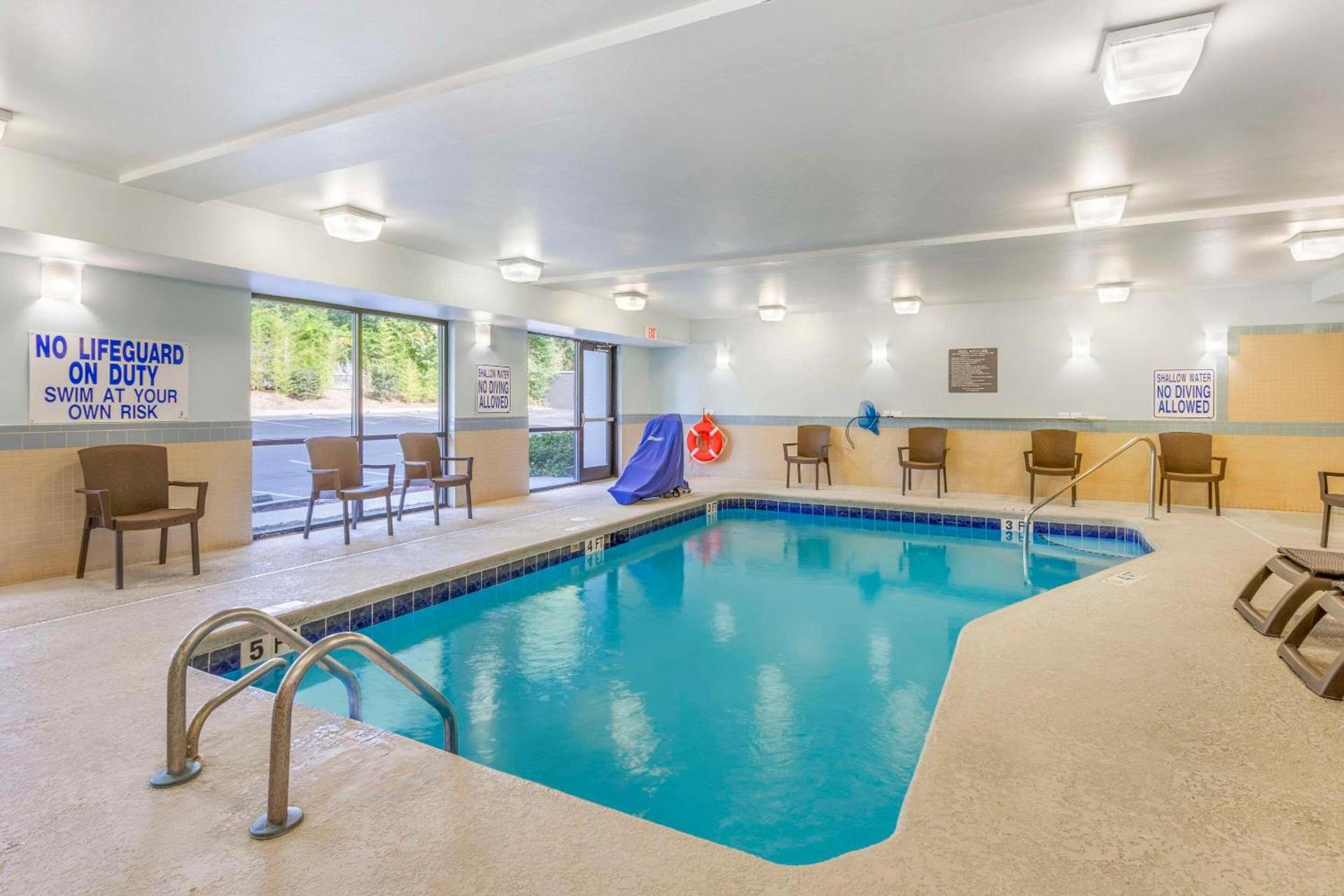 Comfort Suites Columbia Northeast - Fort Jackson photo 29