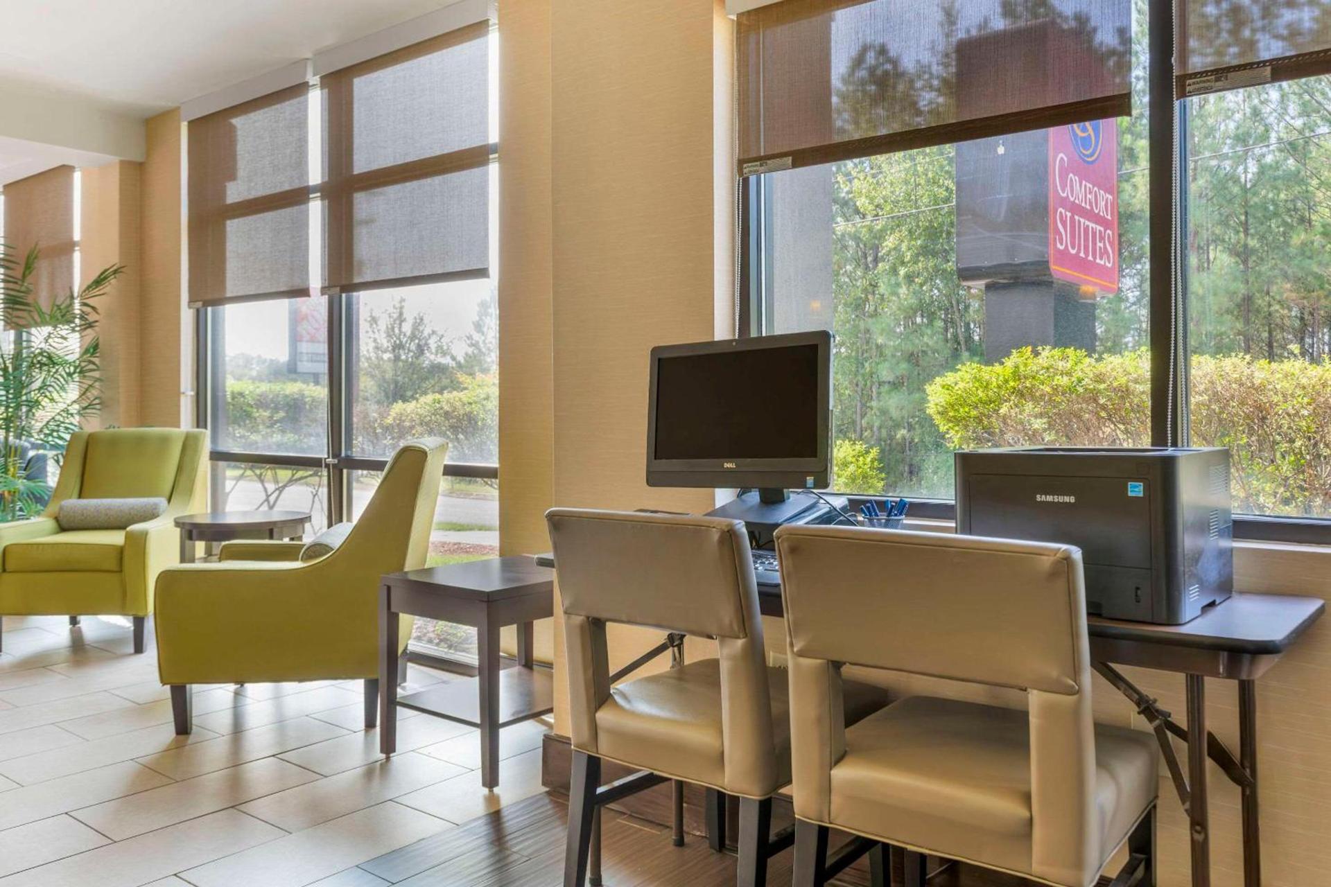 Comfort Suites Columbia Northeast - Fort Jackson photo 35