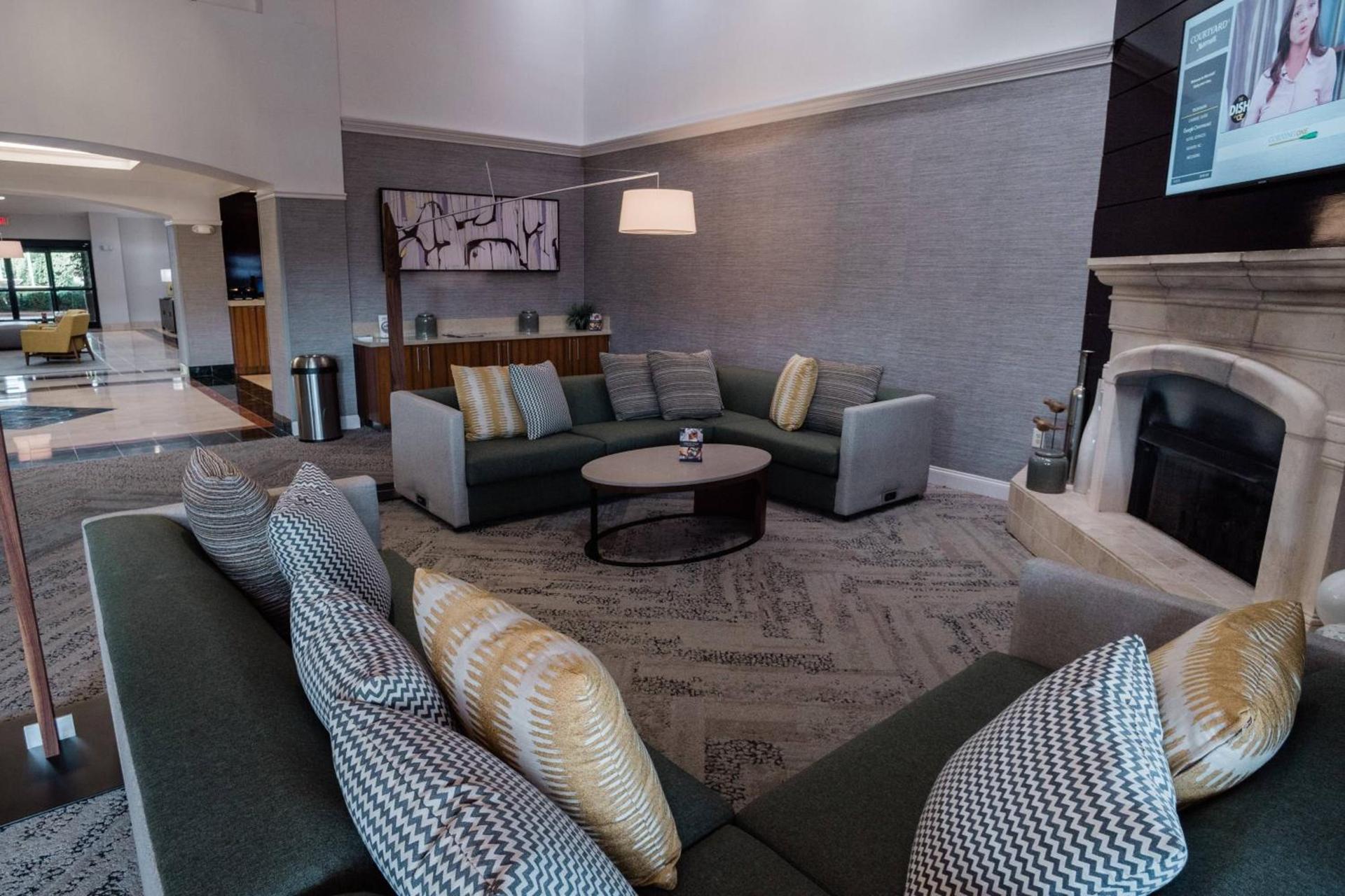 Courtyard by Marriott Hickory photo 17