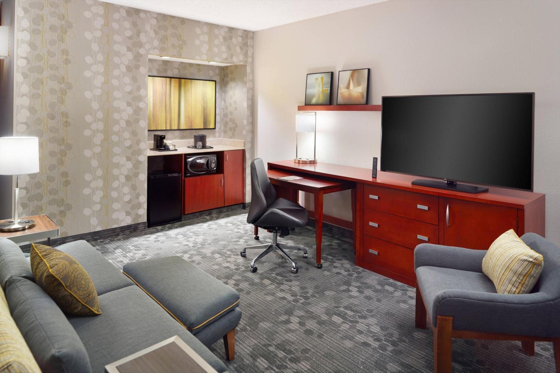 Courtyard by Marriott Perimeter Center photo 15