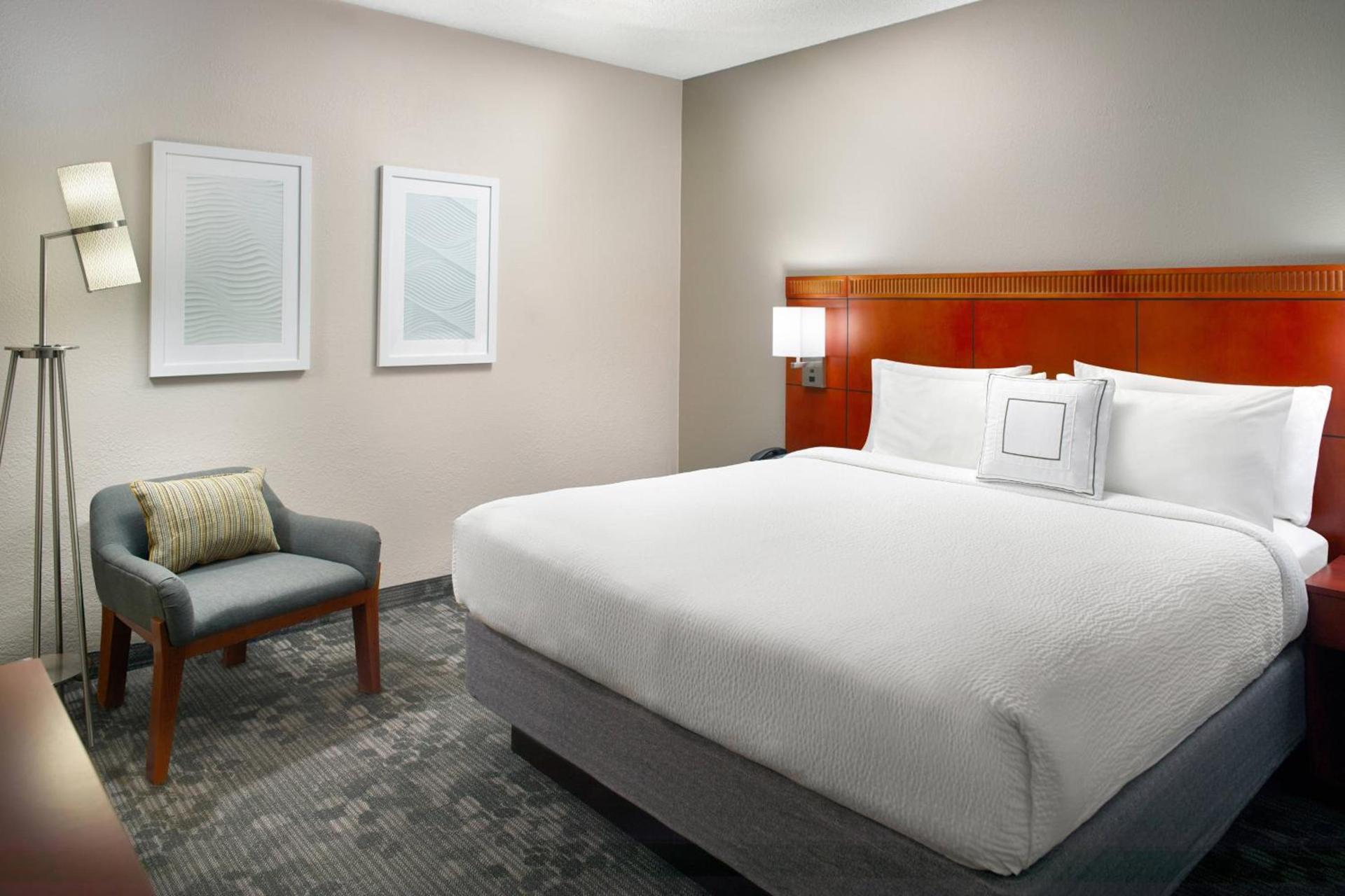 Courtyard by Marriott Perimeter Center photo 14
