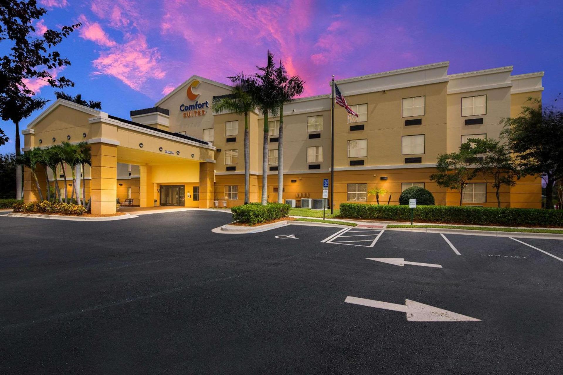 Comfort Suites Vero Beach I-95 — hotel in Vero Beach