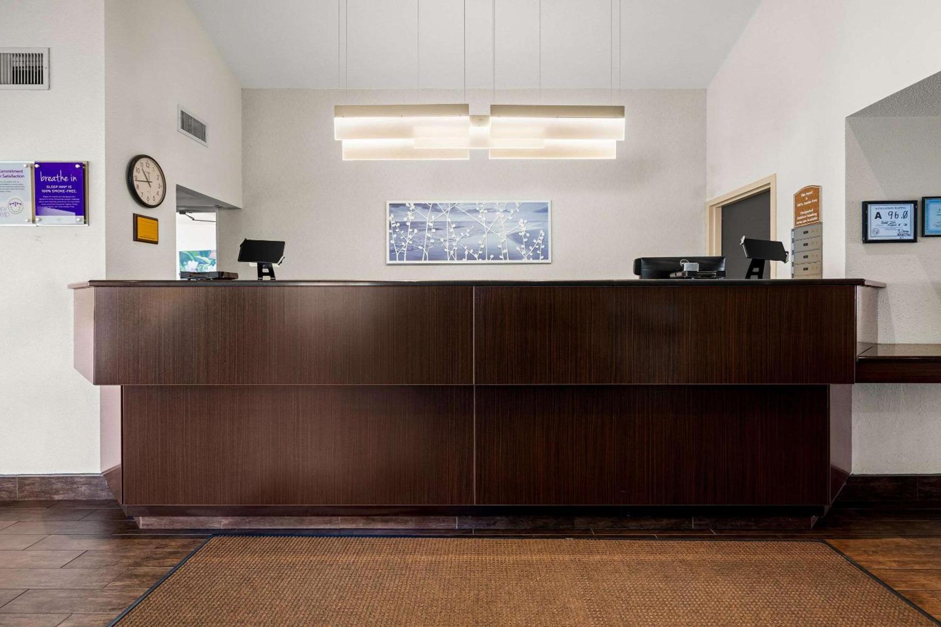 Sleep Inn Wilmington near University photo 3