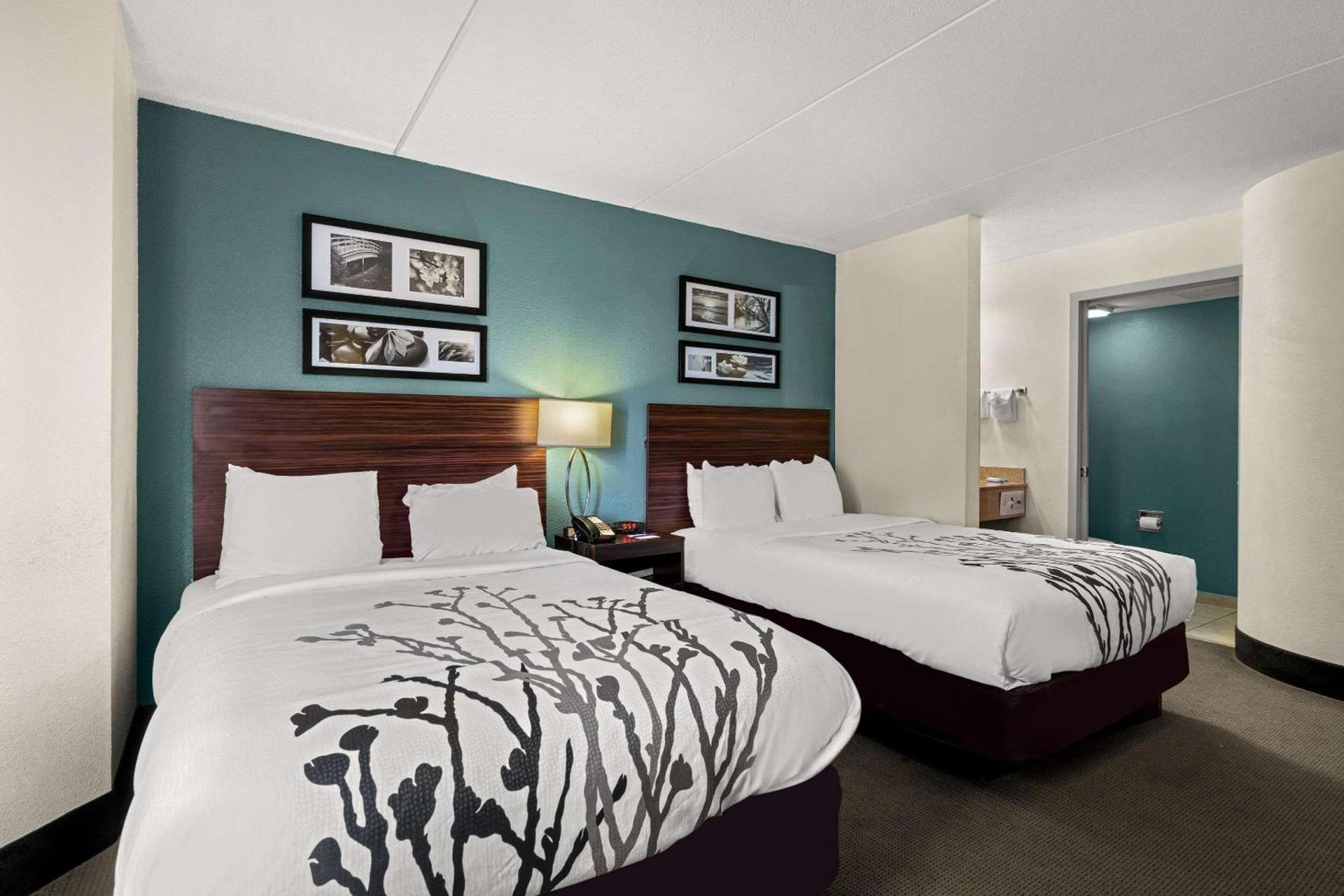 Sleep Inn Wilmington near University photo 8
