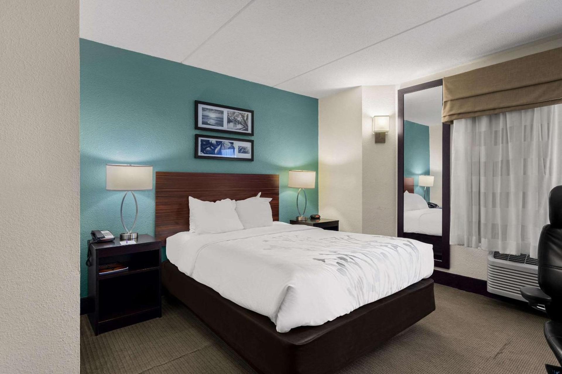 Sleep Inn Wilmington near University photo 14