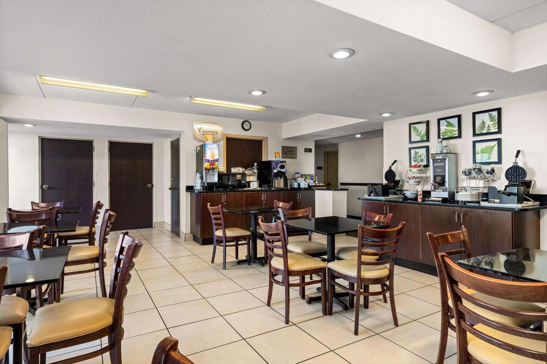 Sleep Inn Wilmington near University photo 29