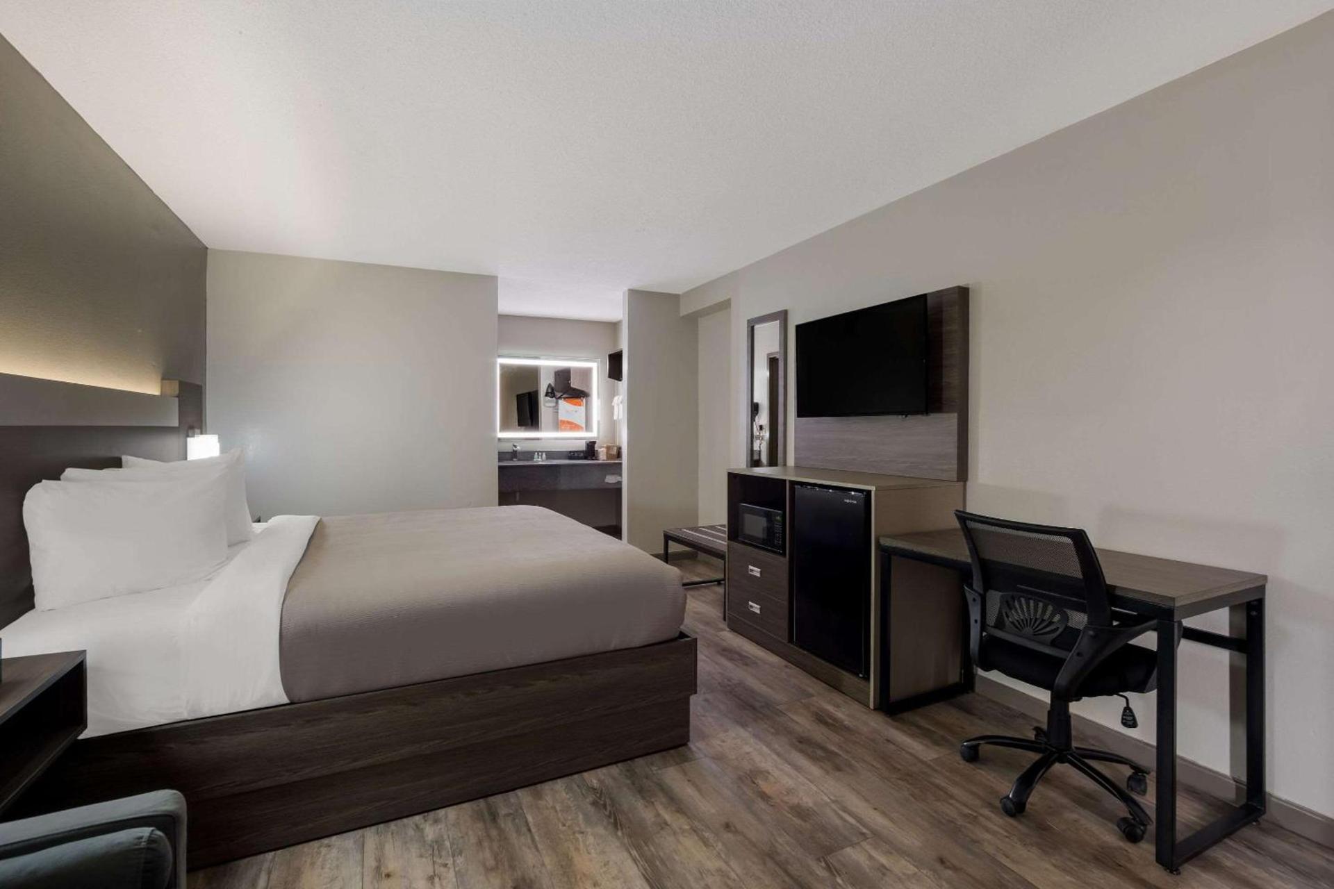 Quality Inn Fort Jackson photo 10