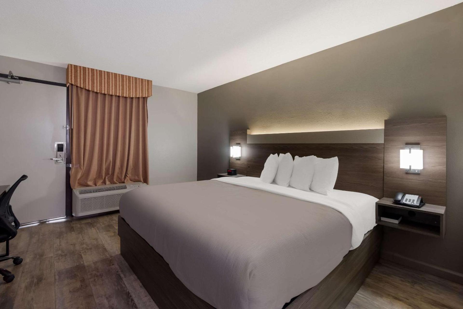 Quality Inn Fort Jackson photo 15