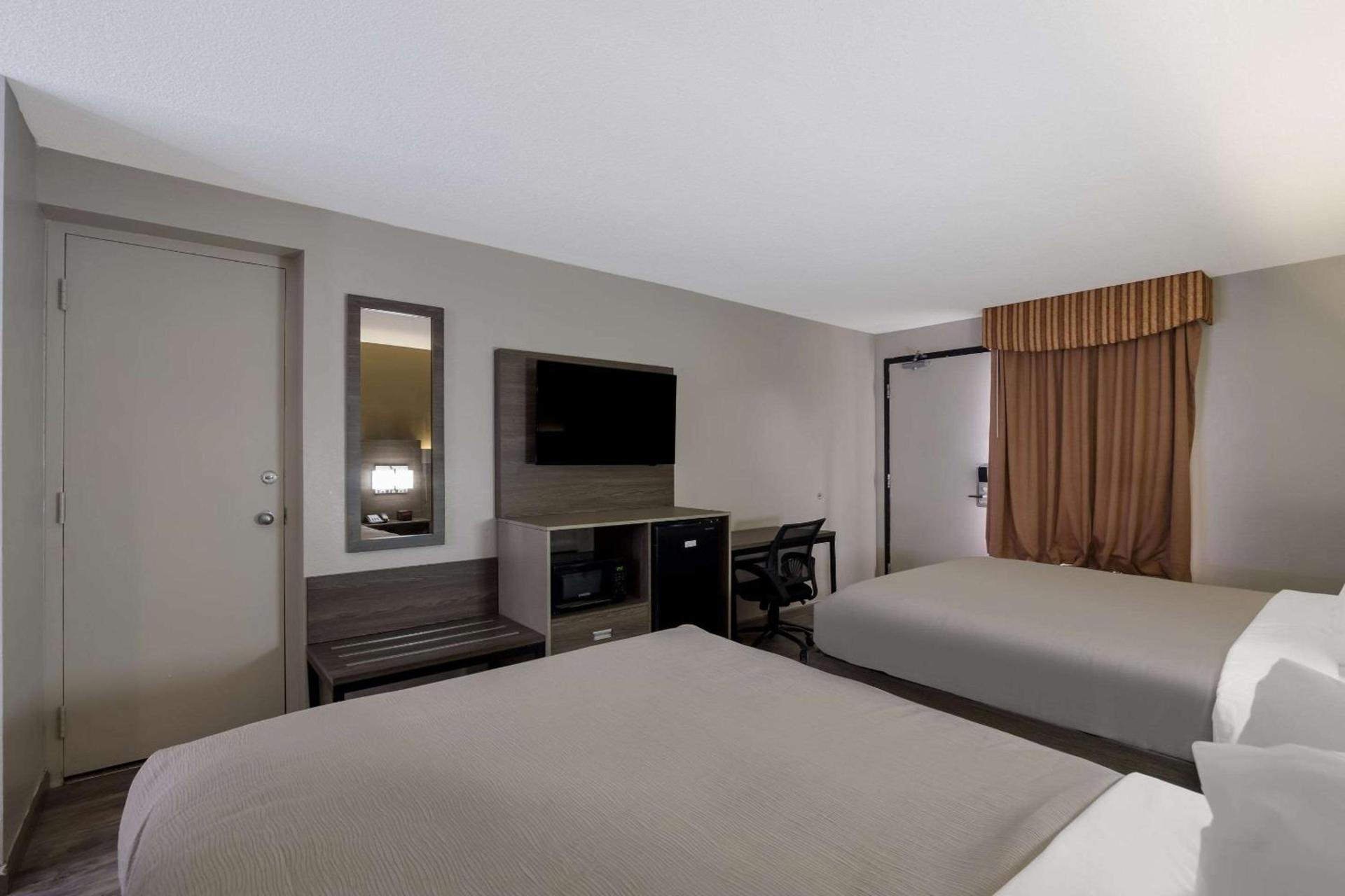 Quality Inn Fort Jackson photo 21