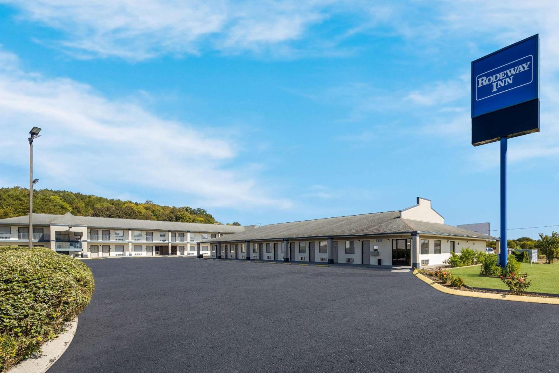 Rodeway Inn Ardmore I-65 photo 1