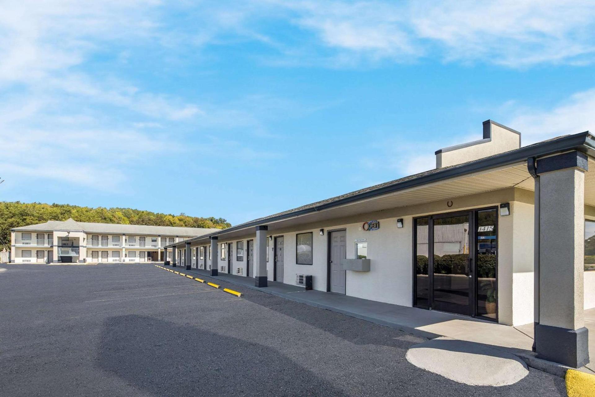 Rodeway Inn Ardmore I-65 photo 2