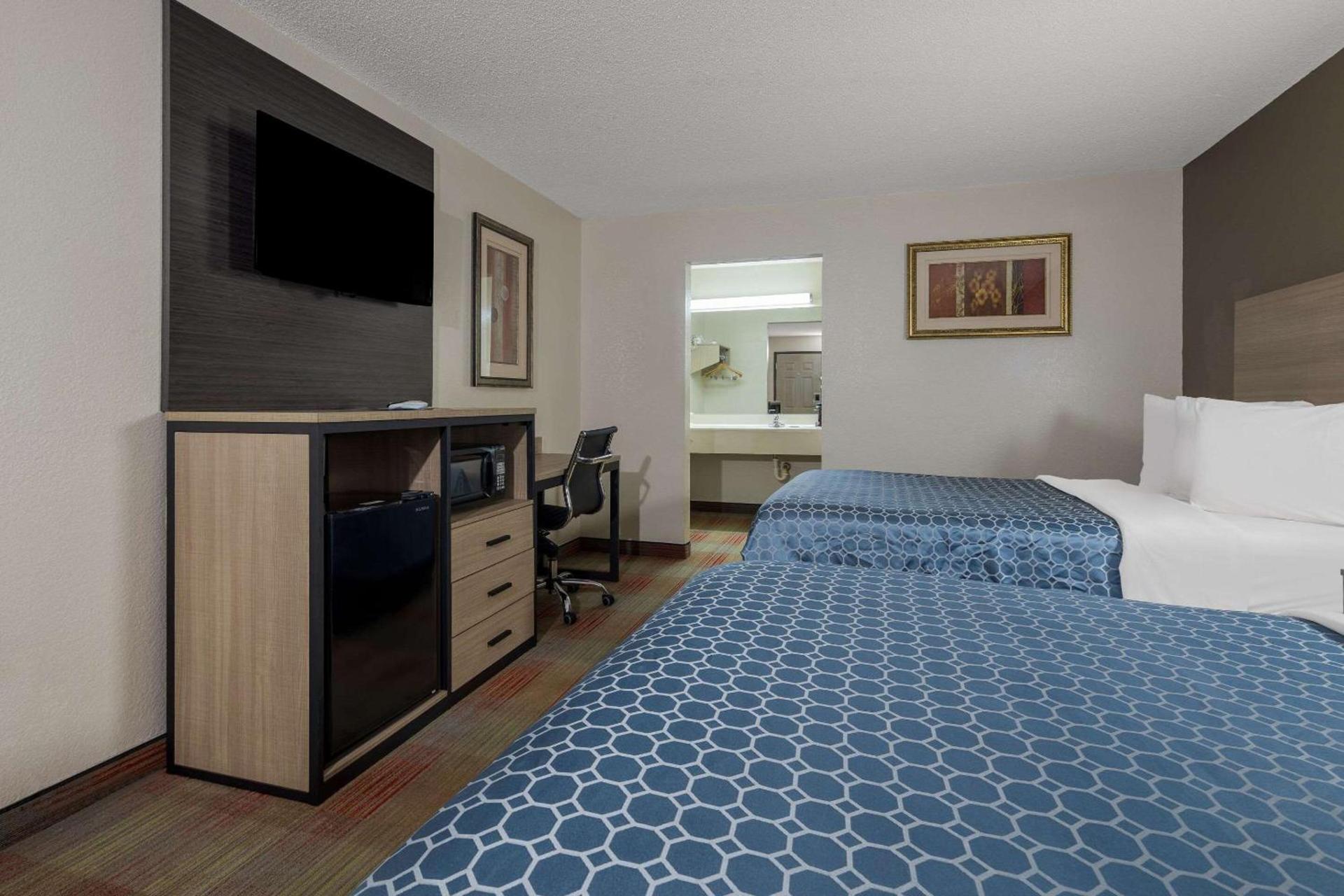 Rodeway Inn Ardmore I-65 photo 23