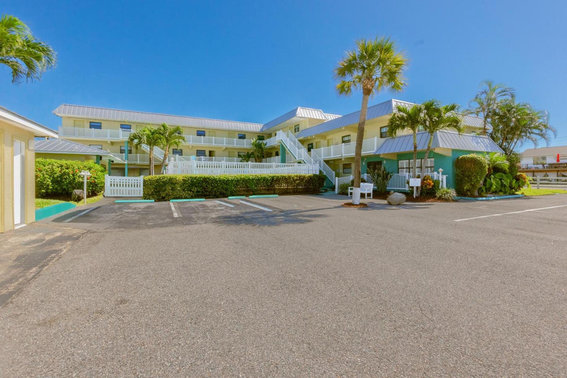 Tuckaway Shores Resort photo 37