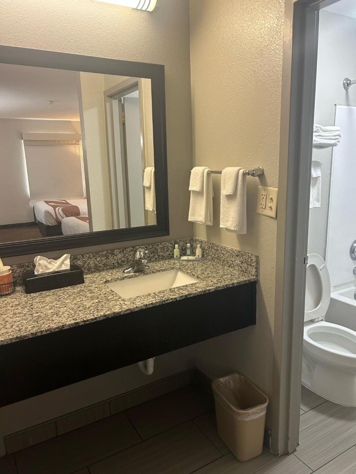 Quality Inn Mt Pleasant - Charleston photo 28