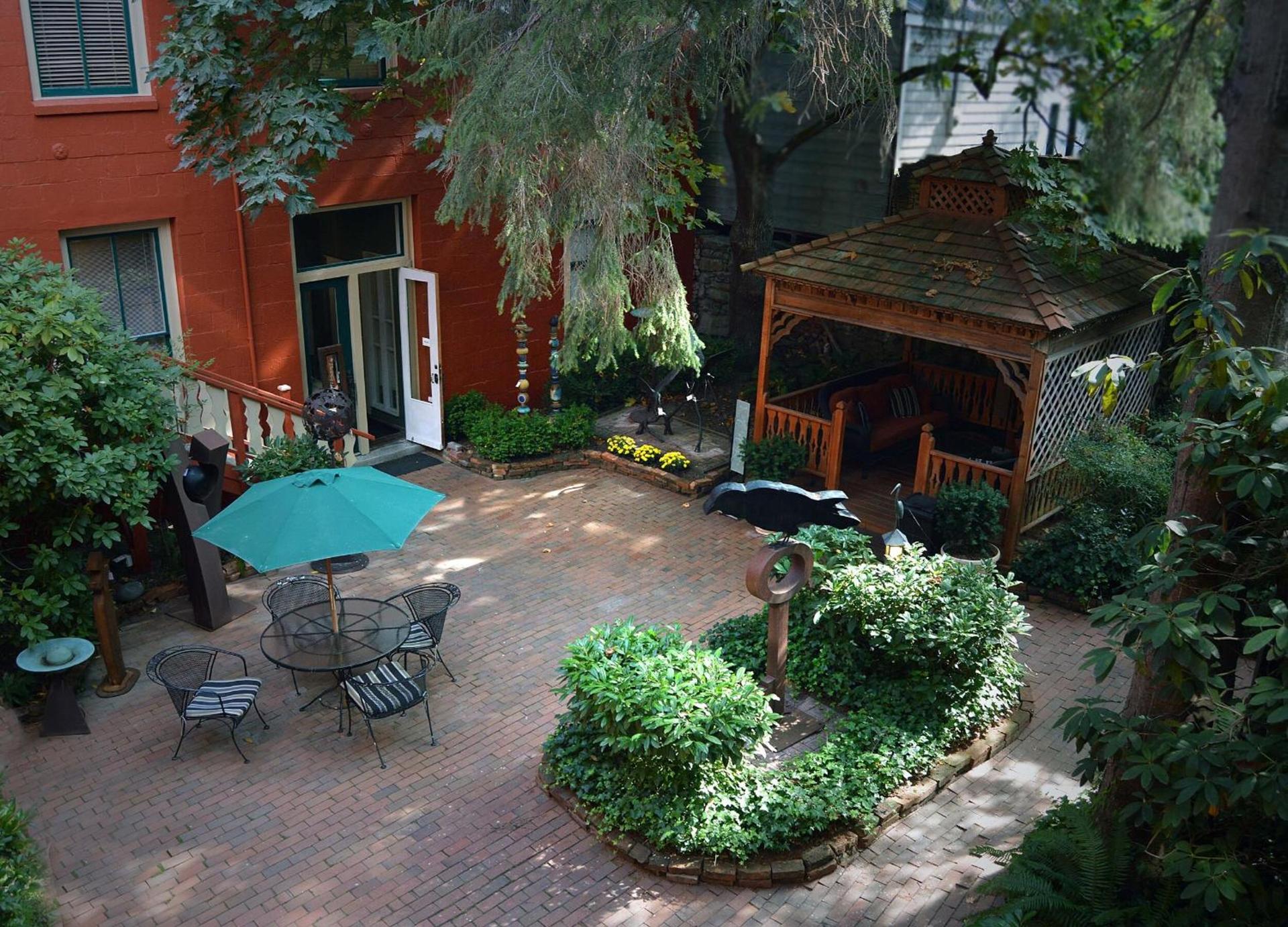 Hotel Planter photo 5