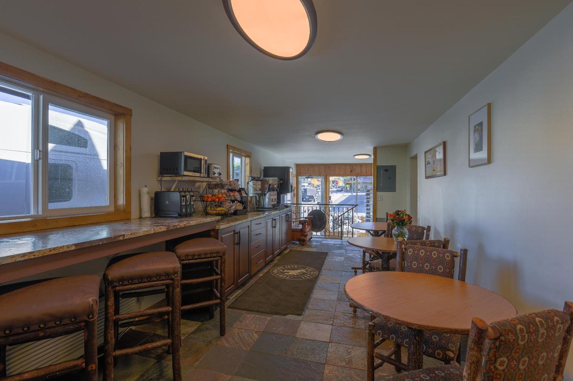 Antler Inn photo 36