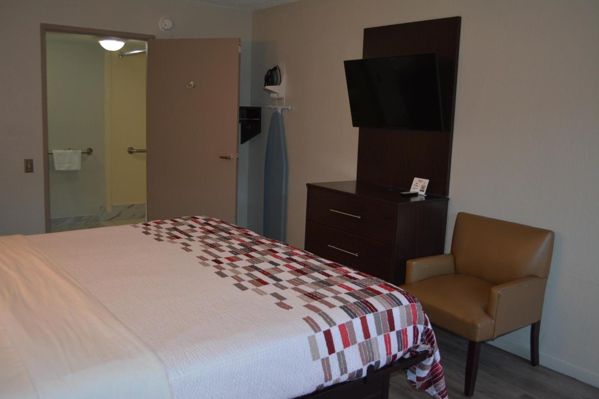 Red Roof Inn Jackson North – Ridgeland photo 7