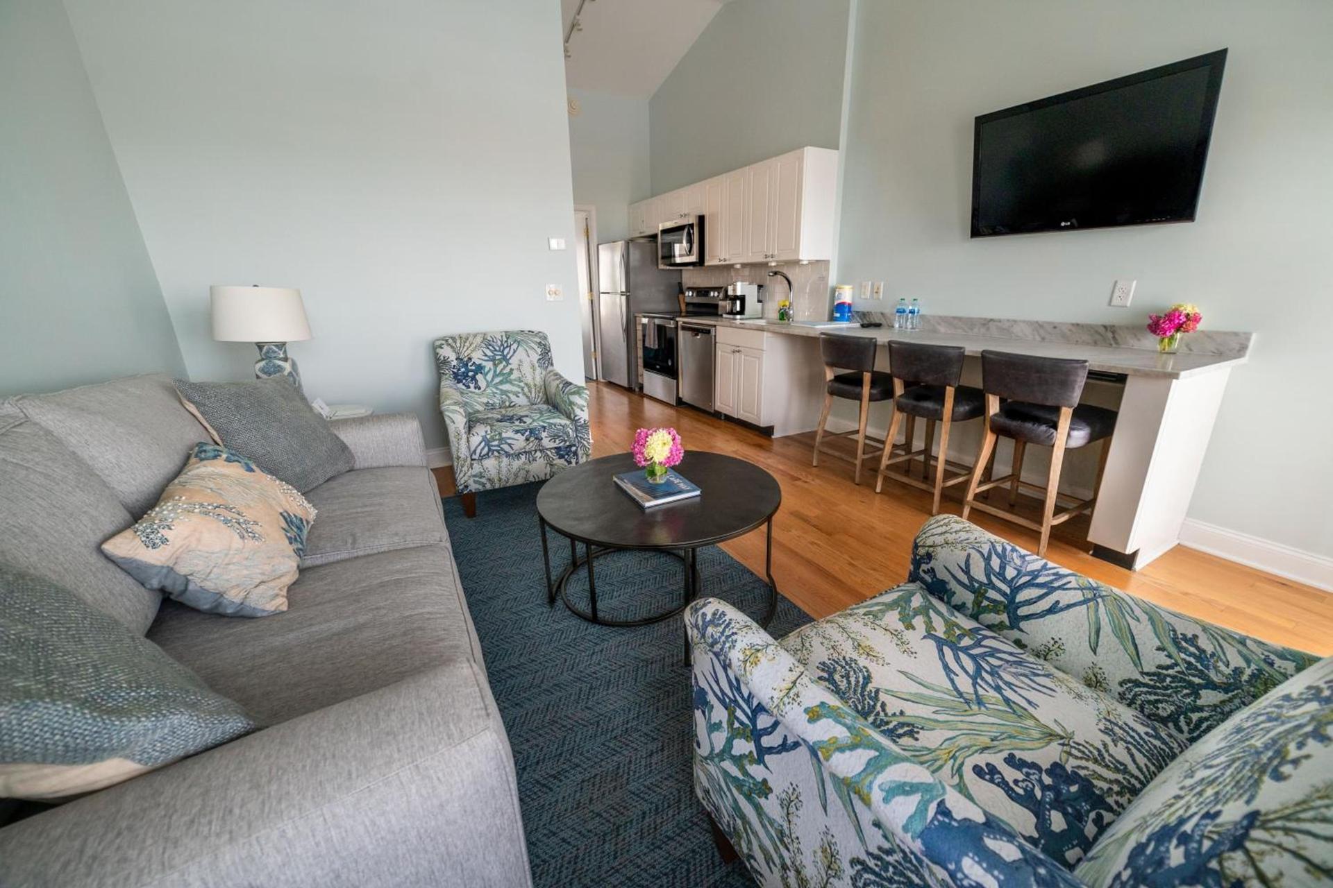Sandpiper Beach Club photo 34