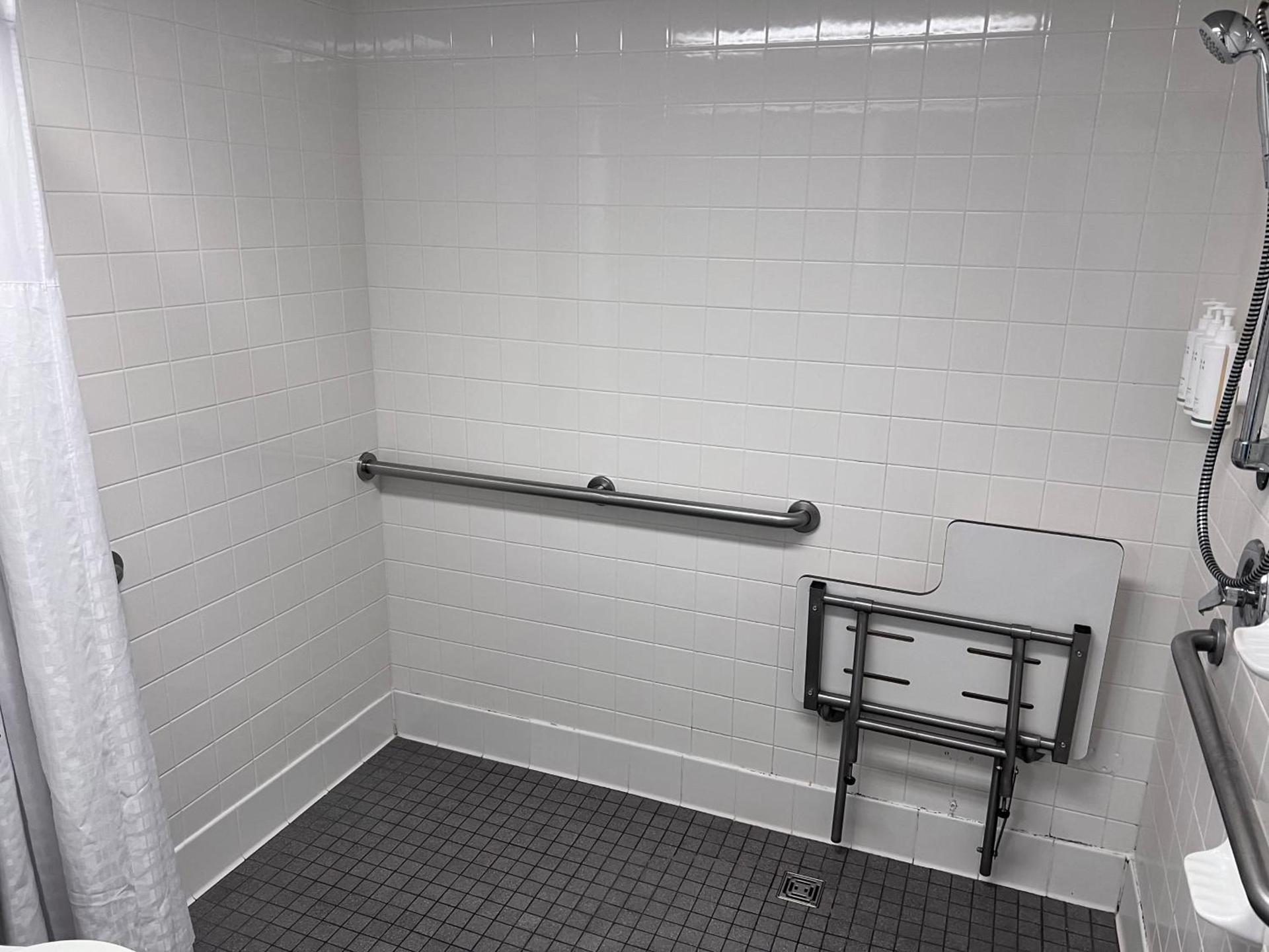 Travelodge by Wyndham Redding CA photo 18
