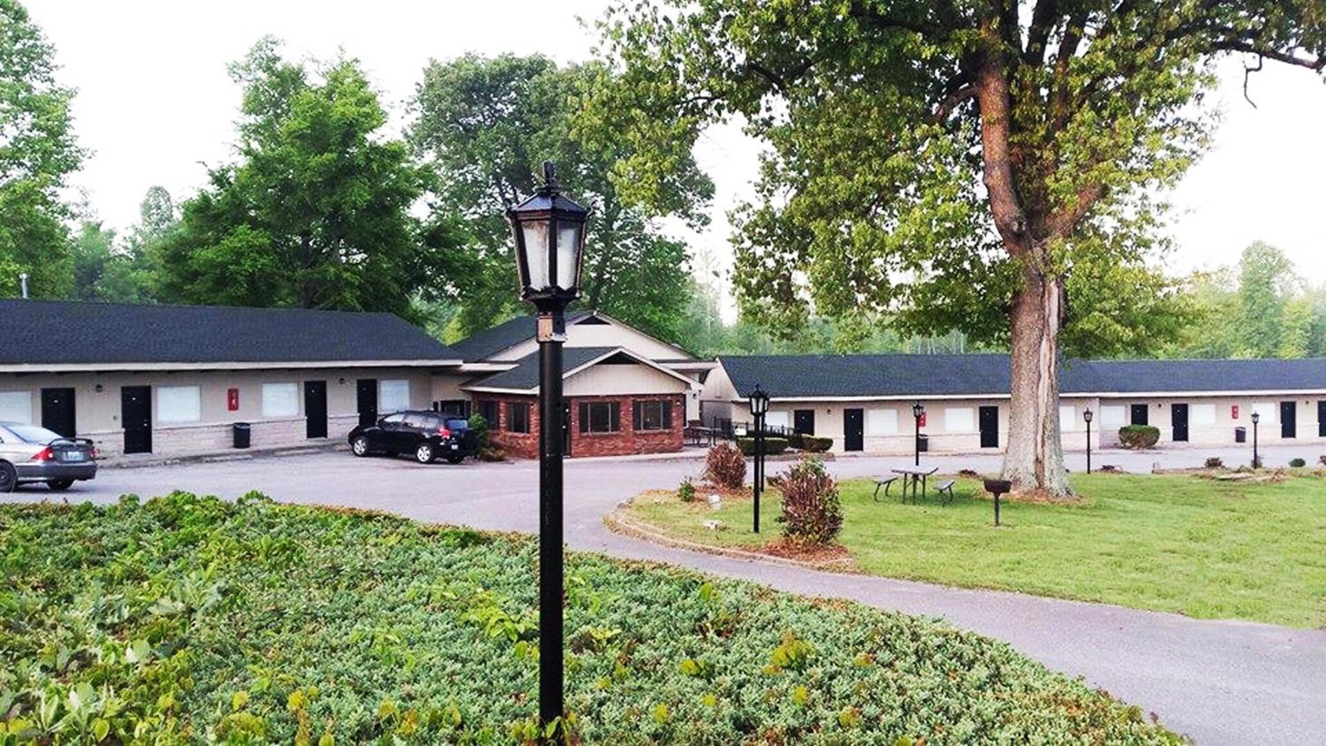 Kentucky Lake Inn photo 9