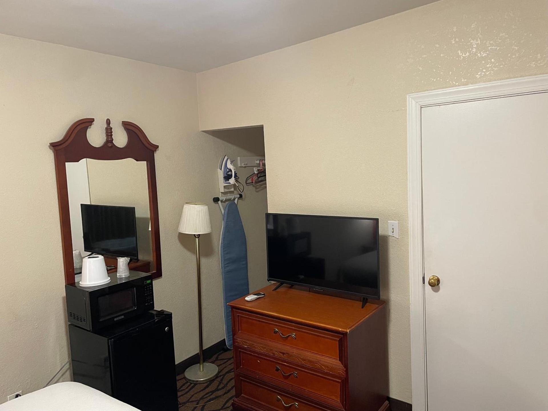 Express Inn photo 8
