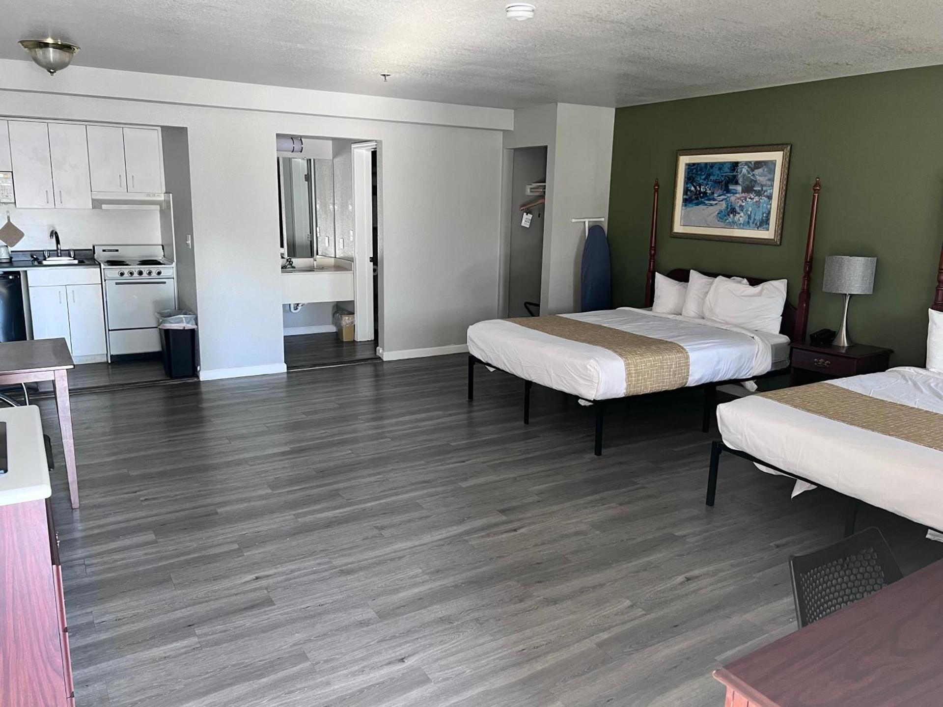 Travelodge by Wyndham Redding CA photo 39