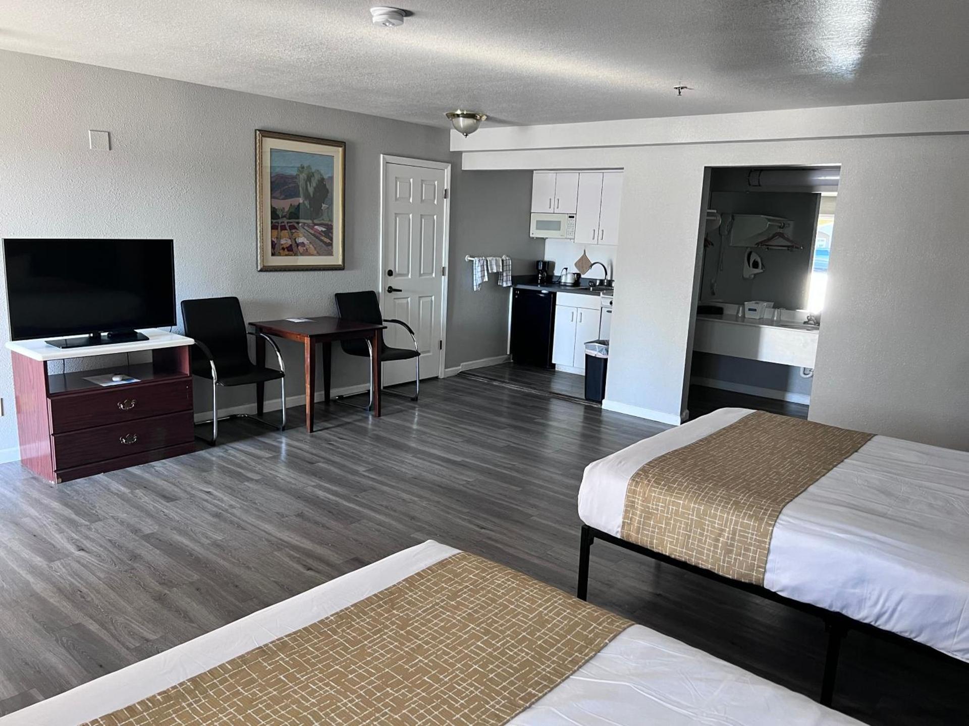 Travelodge by Wyndham Redding CA photo 41