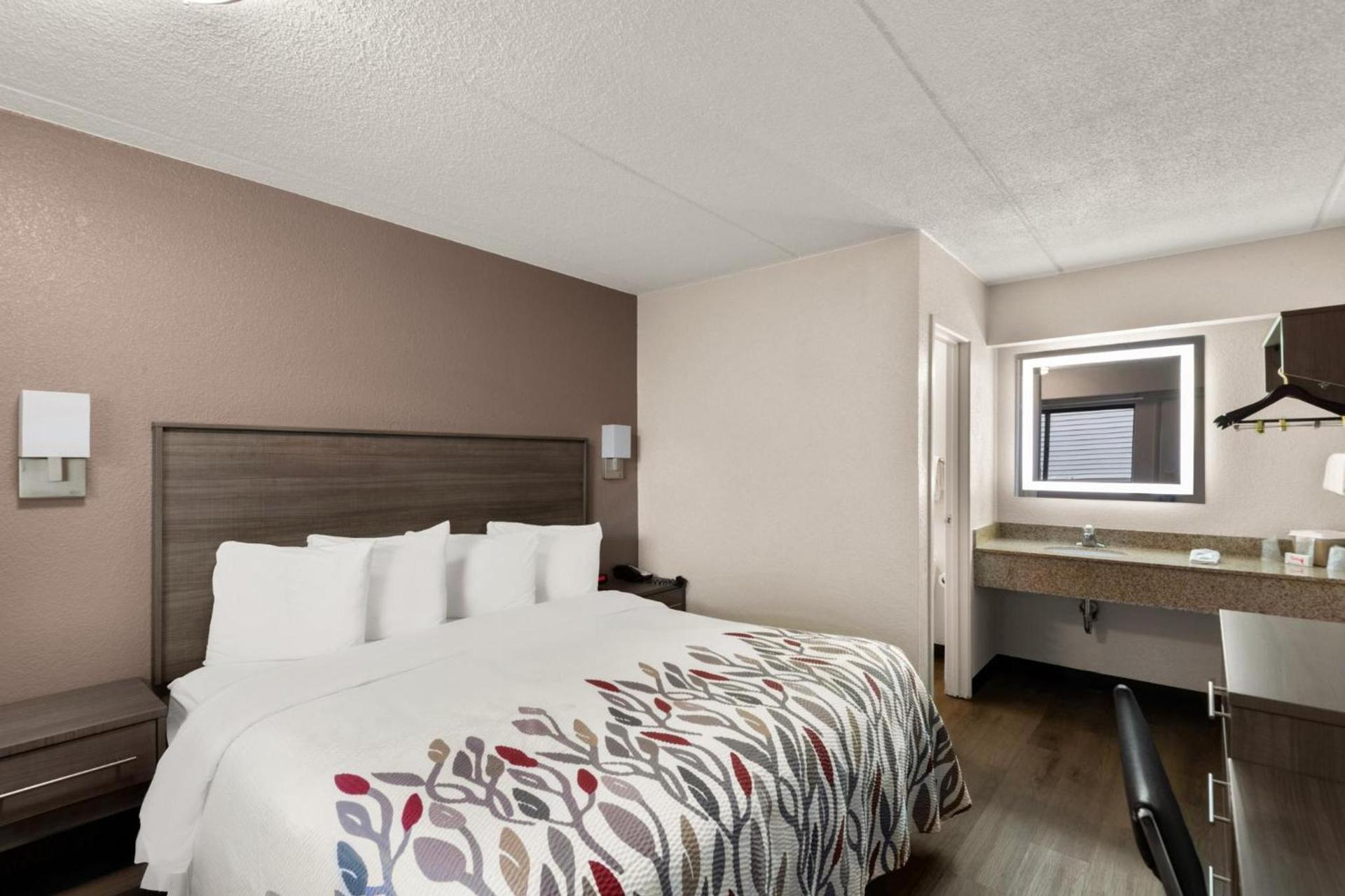 Red Roof Inn Binghamton - Johnson City photo 16