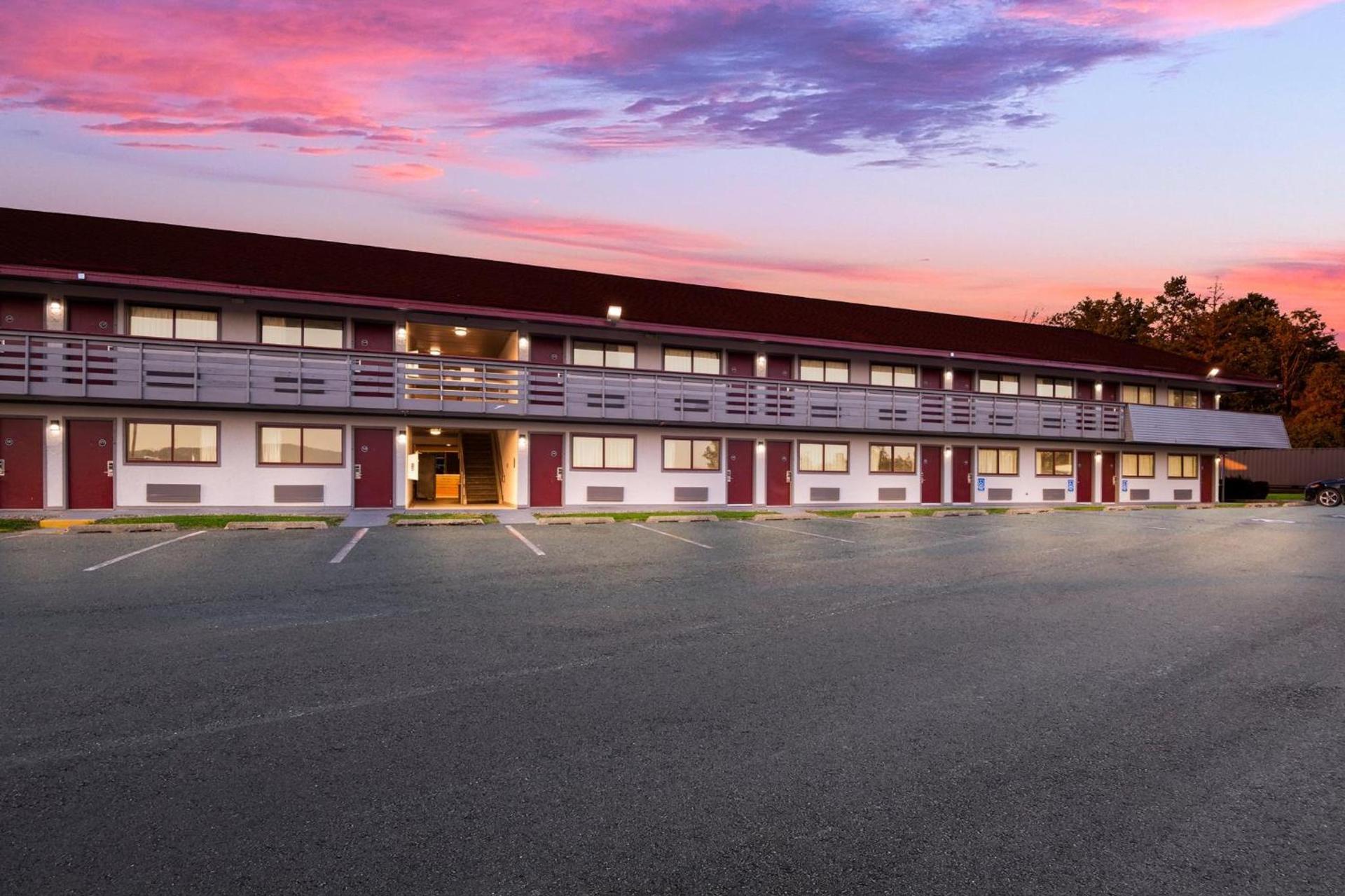 Red Roof Inn Binghamton - Johnson City photo 3