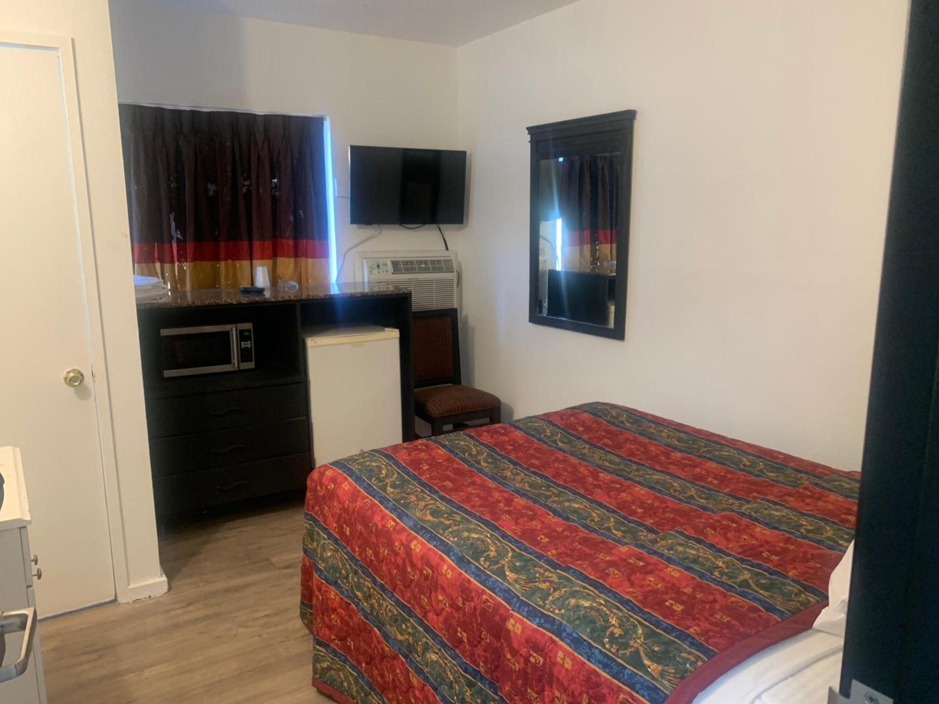 Encore Inn Inglewood photo 65
