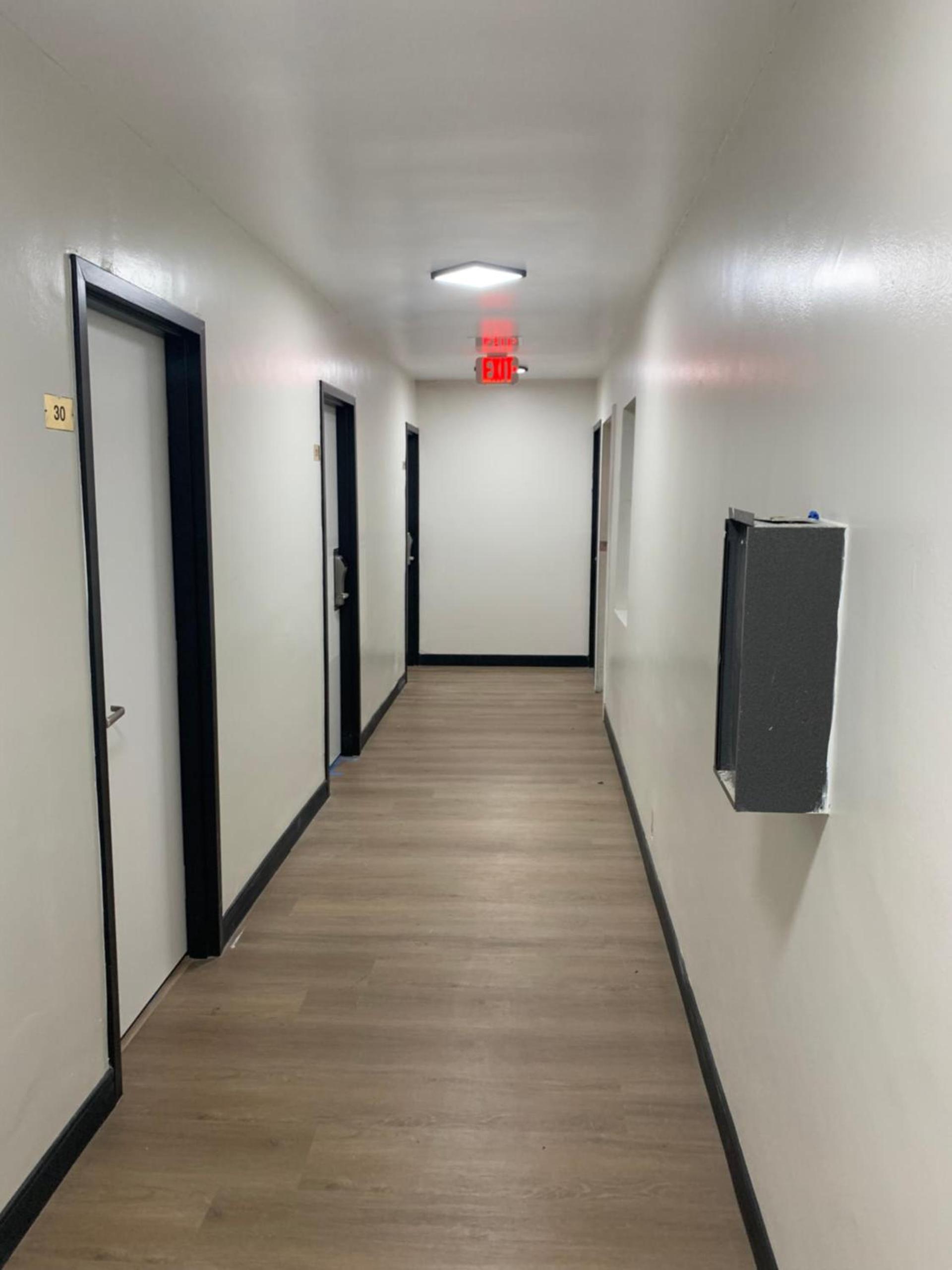 Encore Inn Inglewood photo 43