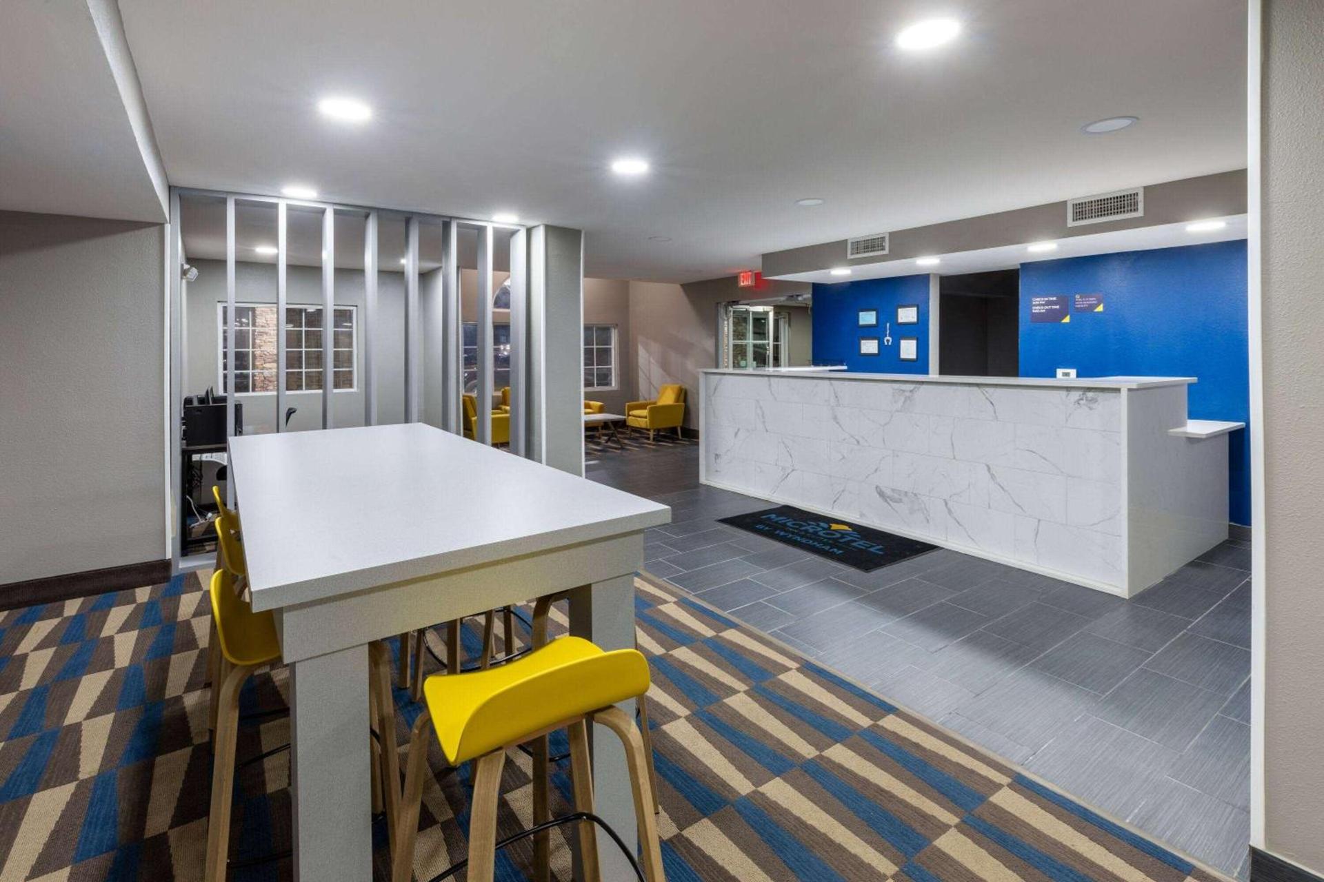 Microtel Inn & Suites by Wyndham Bossier City photo 13
