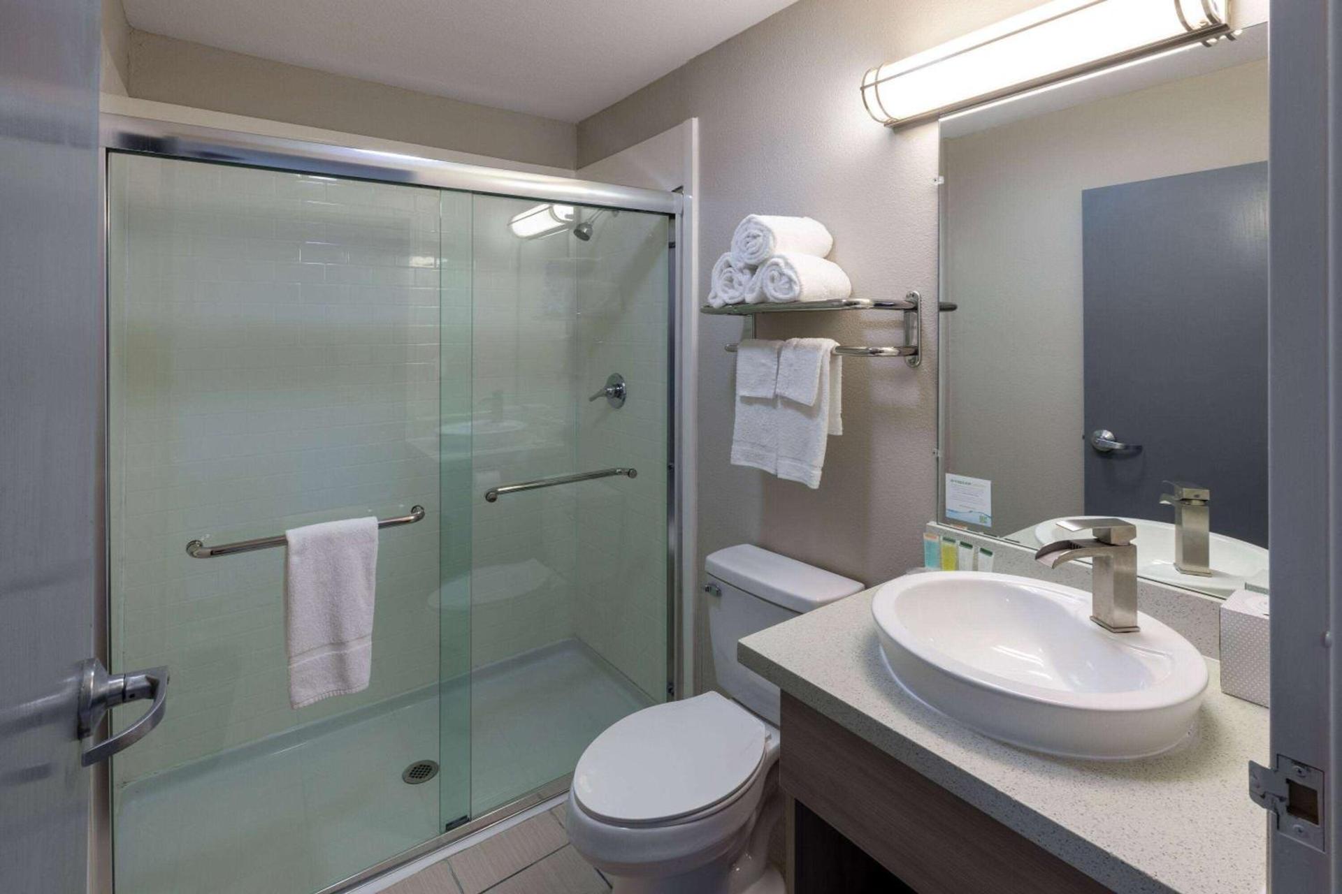 Microtel Inn & Suites by Wyndham Bossier City photo 47