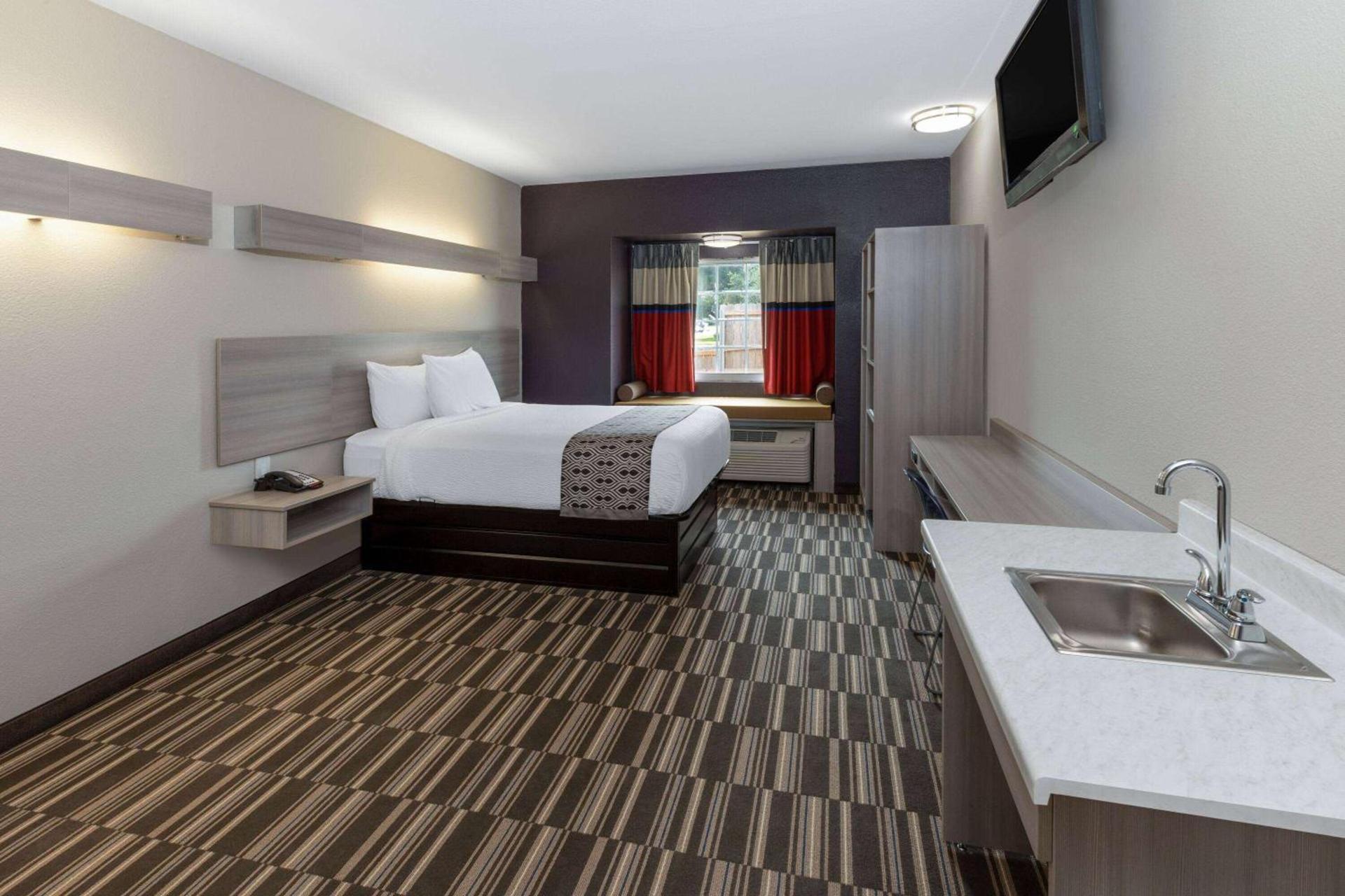 Microtel Inn & Suites by Wyndham Bossier City photo 49