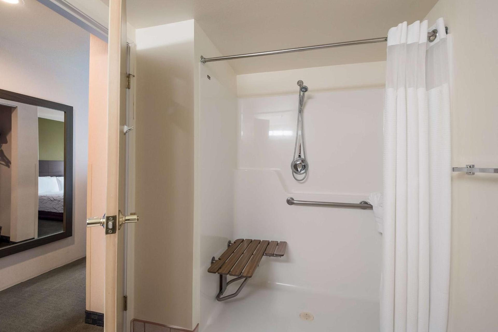 SureStay Plus Hotel by Best Western SeaTac Airport photo 16