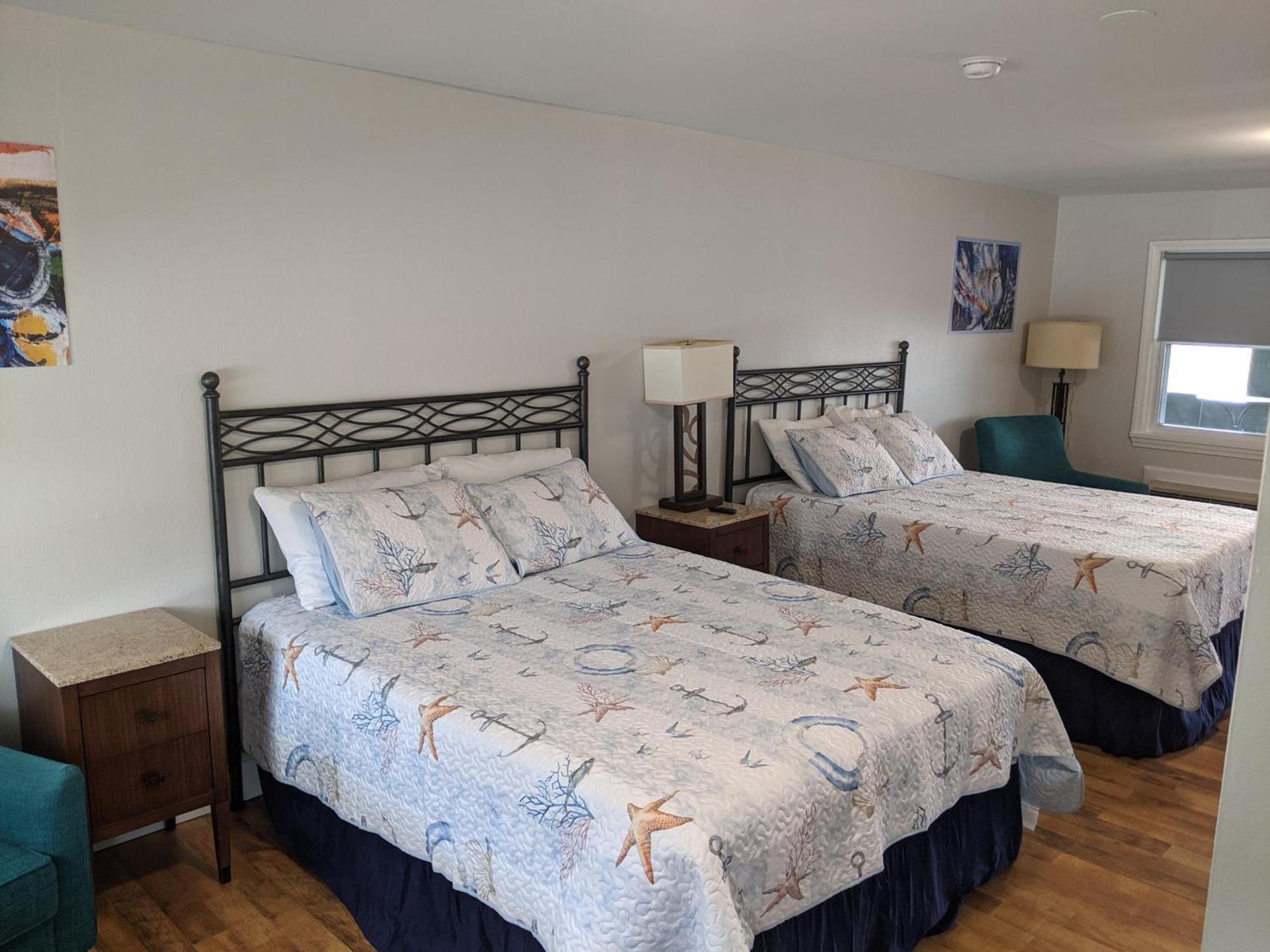 Riverboat Inn & Suites photo 60