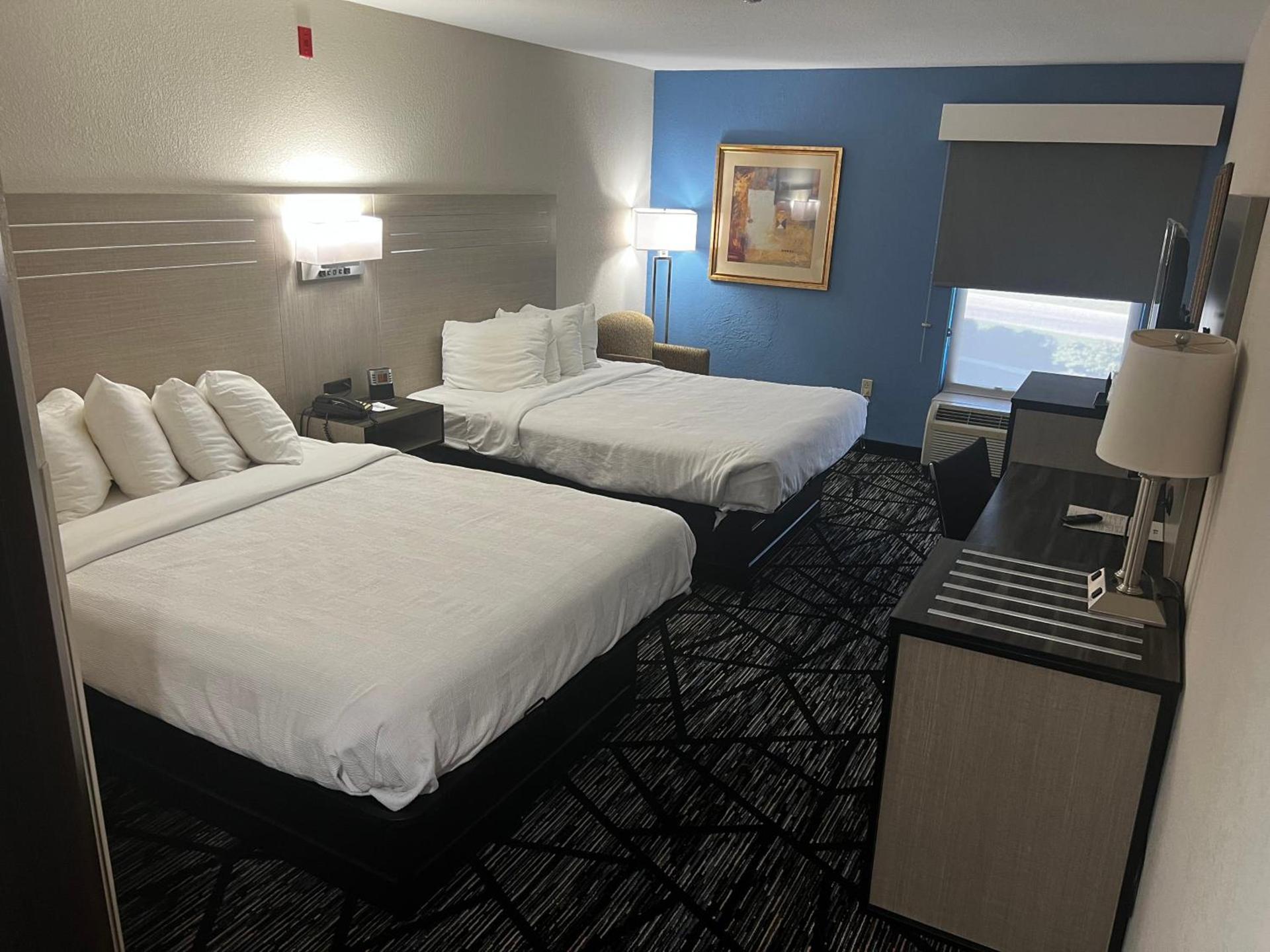 Baymont By Wyndham Monroe Ohio photo 19