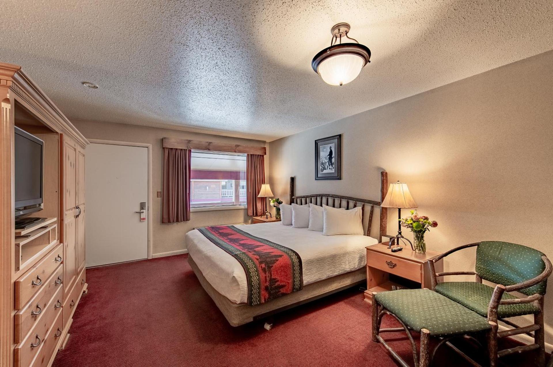 Antler Inn photo 8
