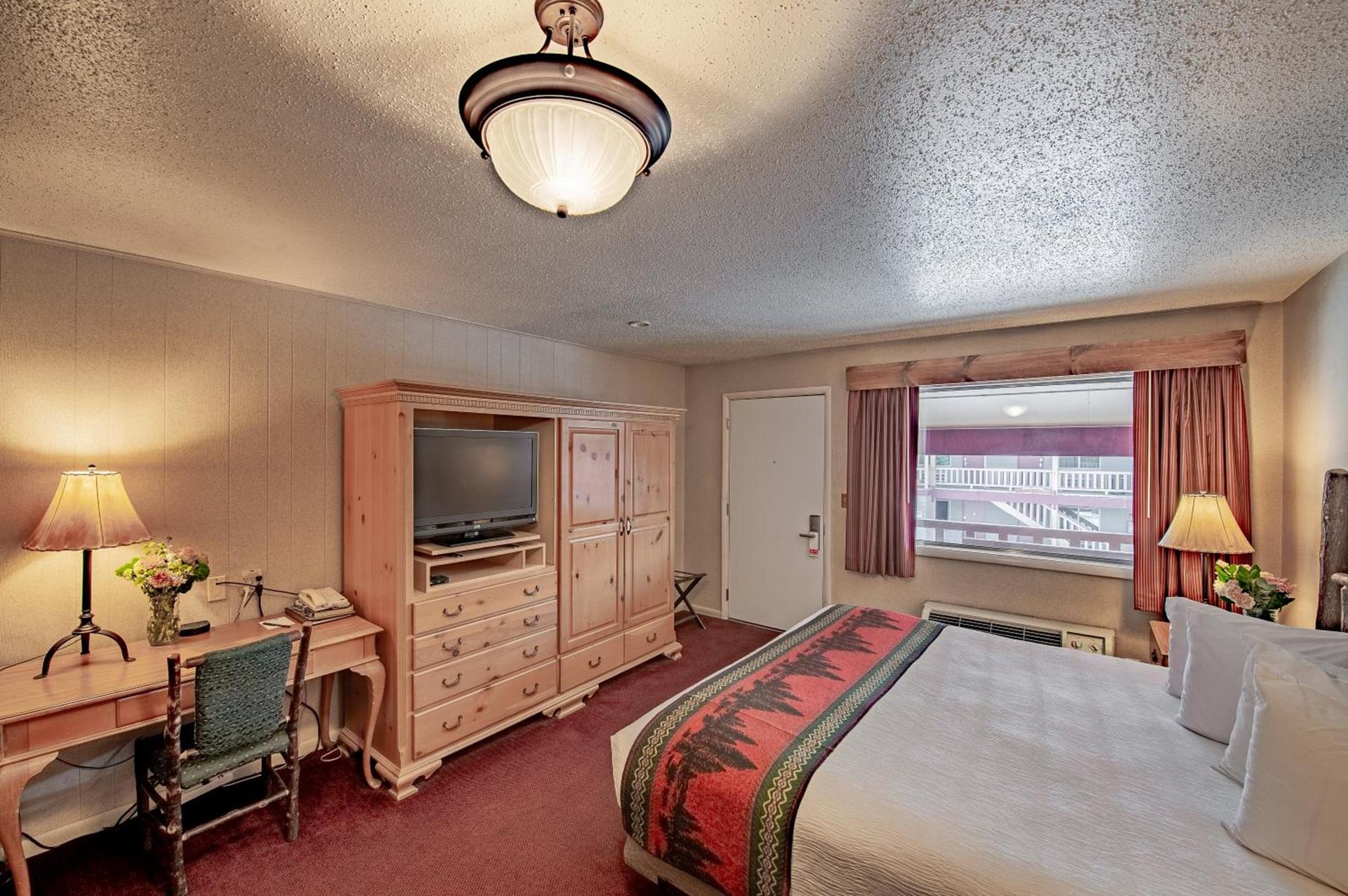 Antler Inn photo 9