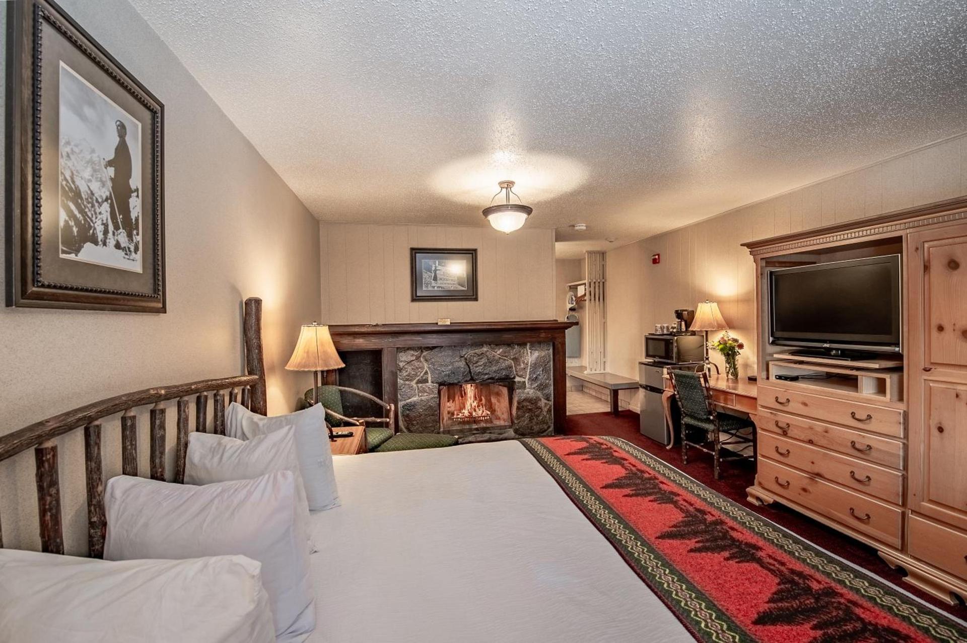 Antler Inn photo 10