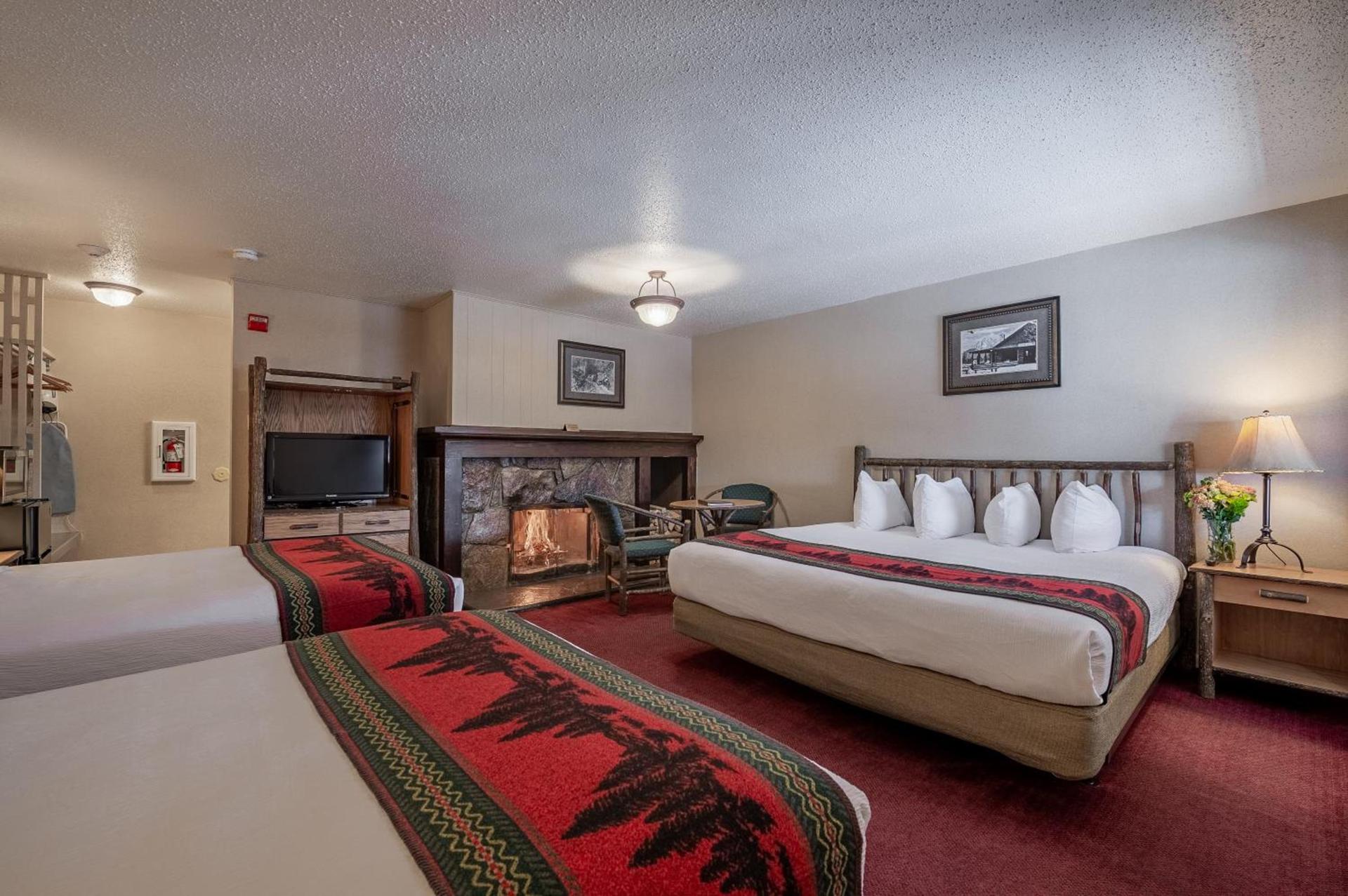 Antler Inn photo 7