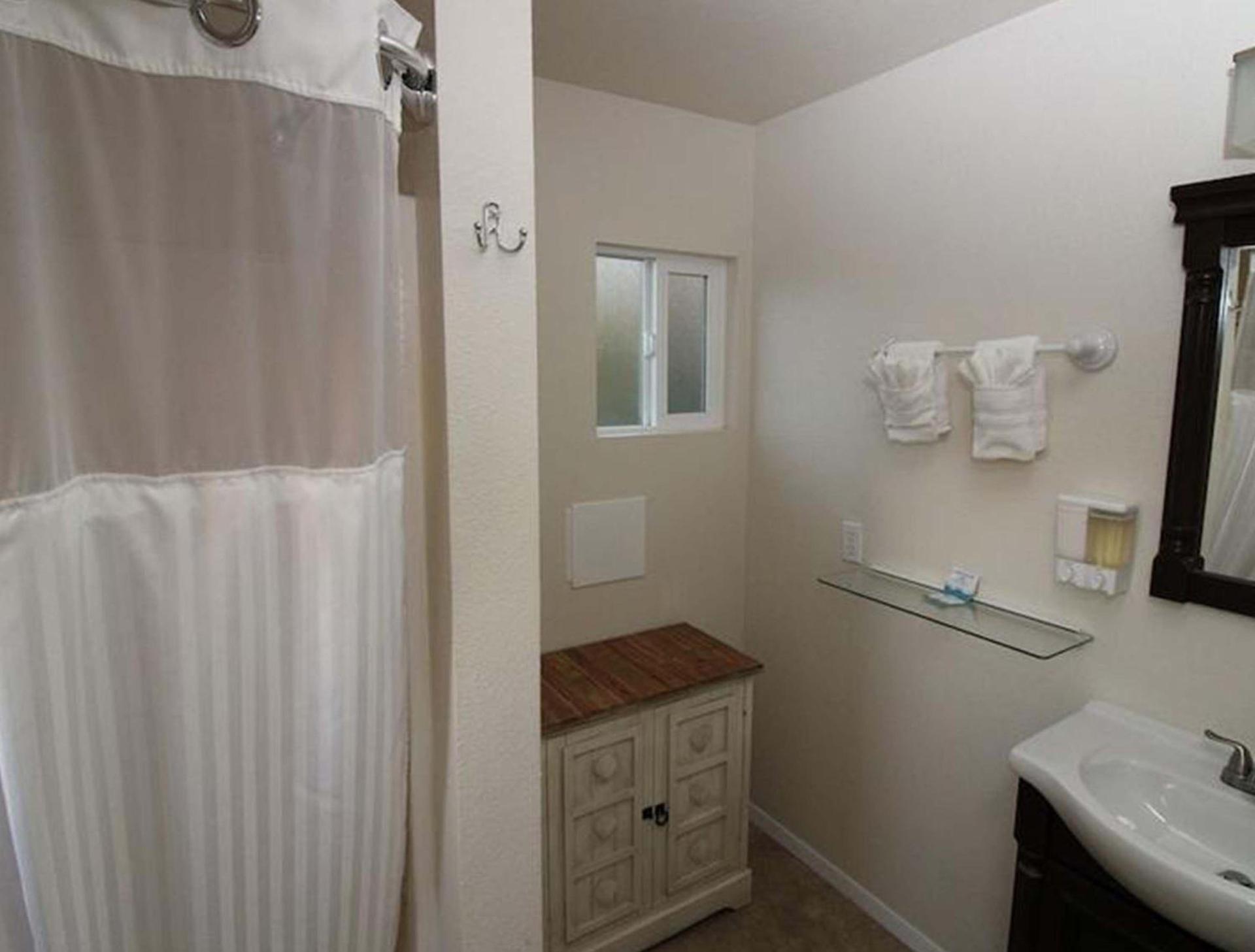 Back Bay Inn photo 17