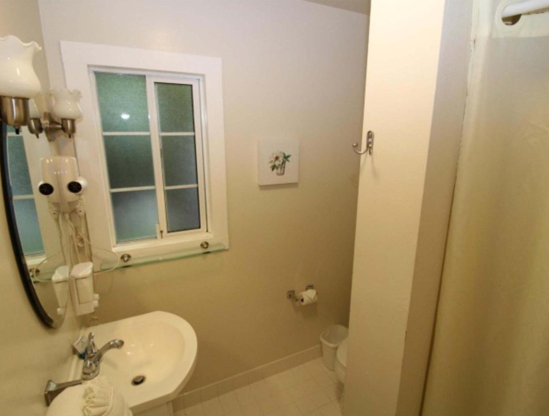 Back Bay Inn photo 27