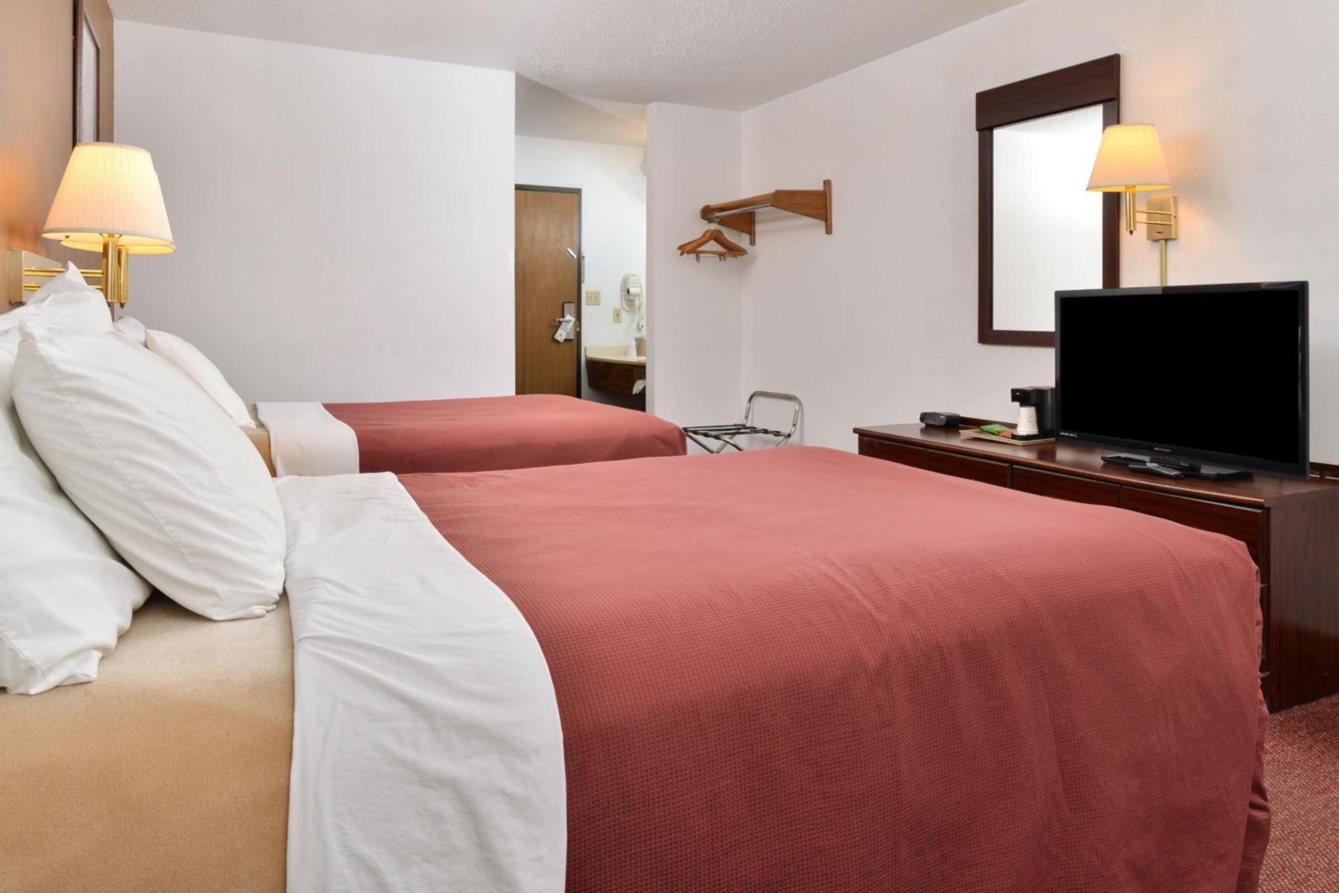 America's Best Value Inn Beardstown photo 2