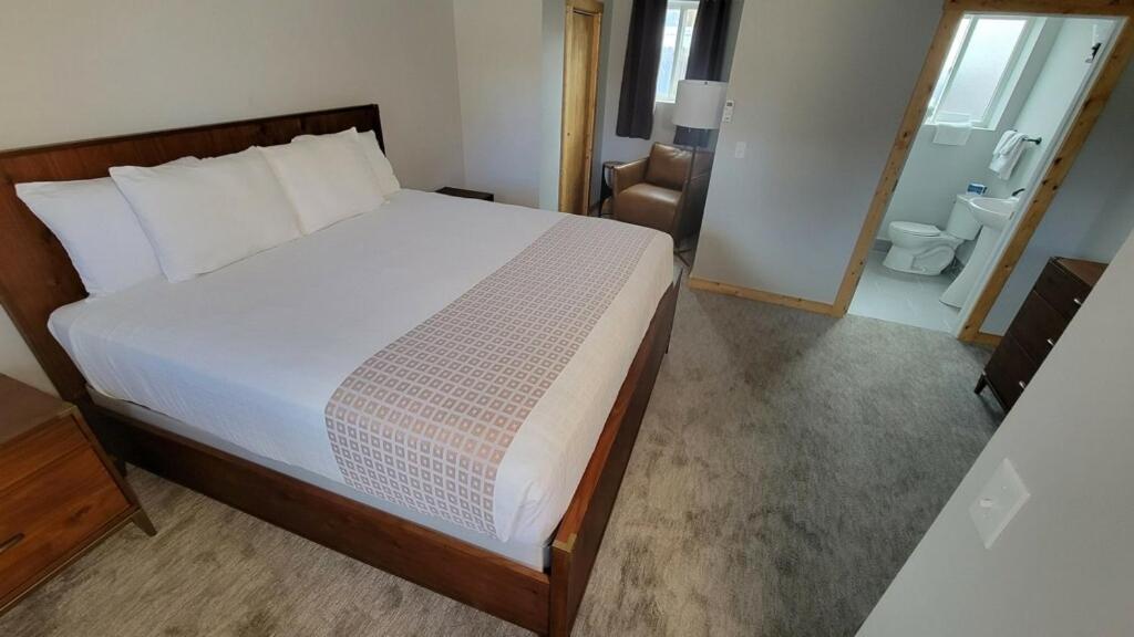 Topaz Lodge photo 5