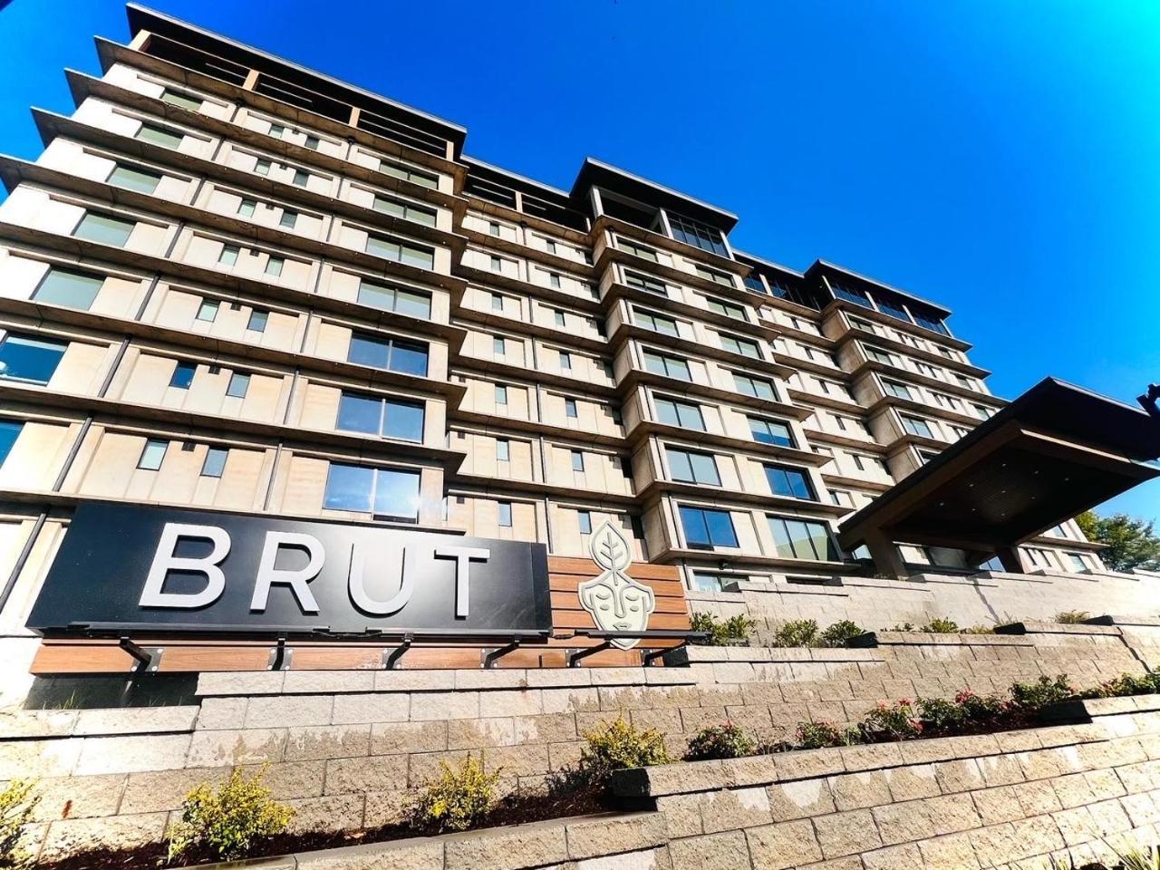 Brut Hotel — hotel in Tulsa