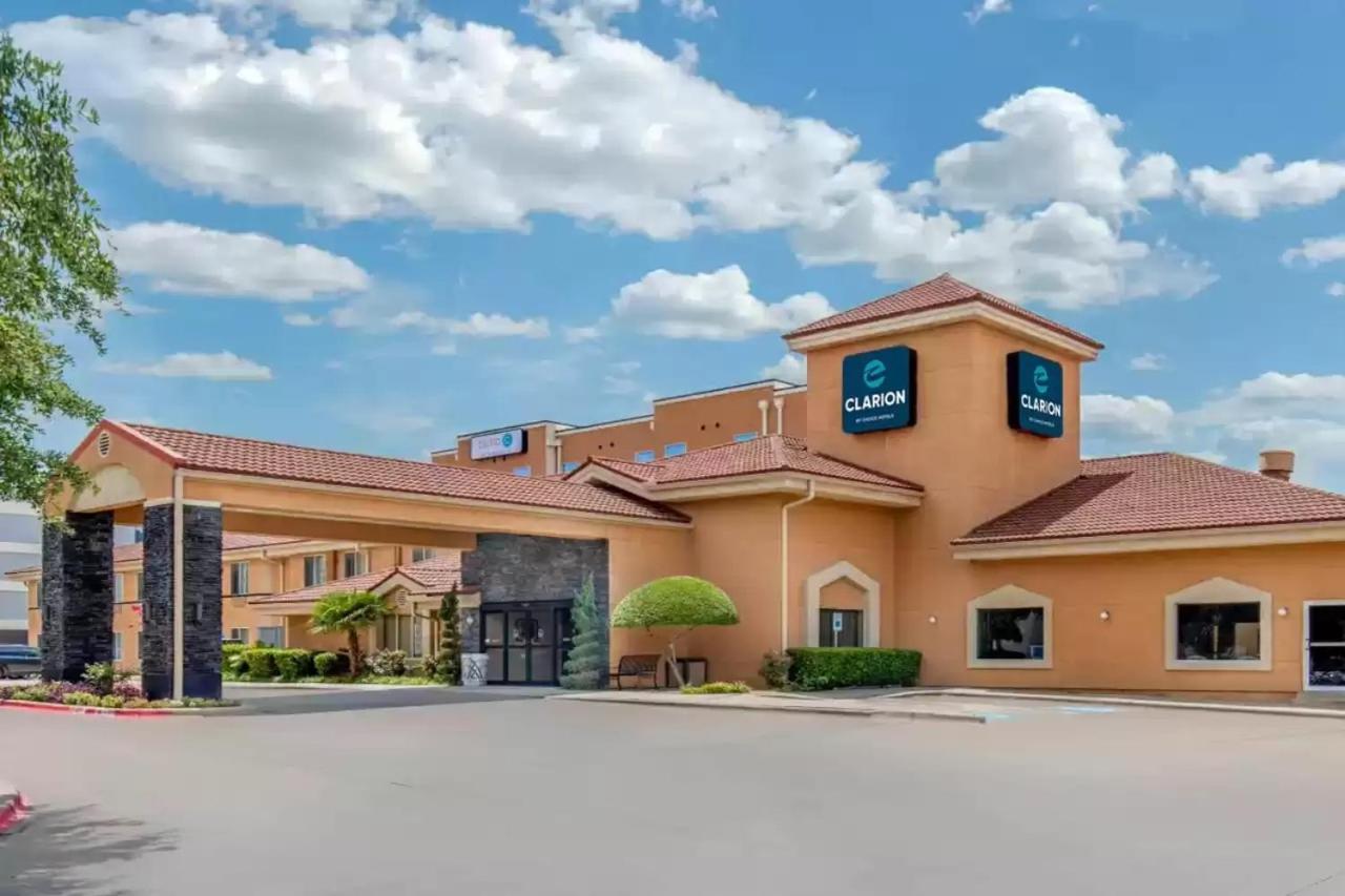 Clarion Inn & Suites DFW North photo 42
