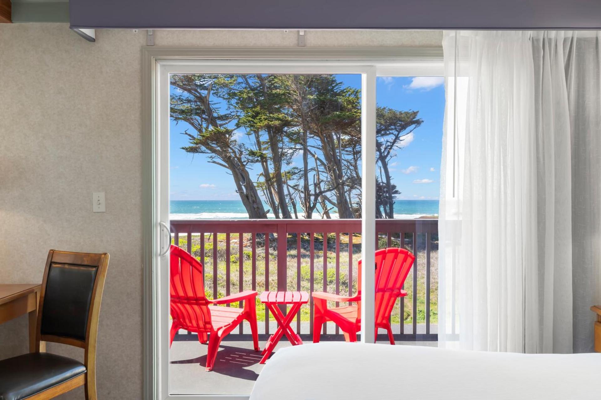 Beachcomber Motel photo 47